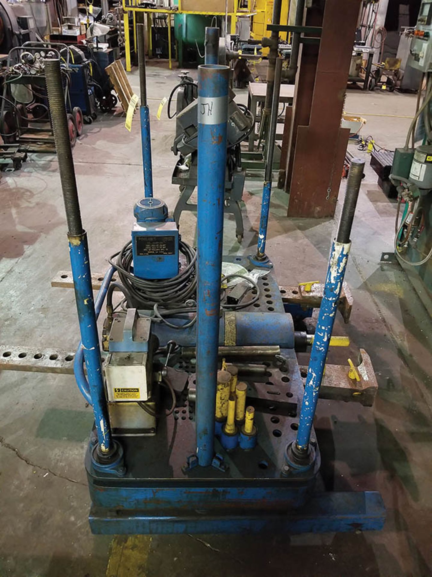 POULAN HORIZONTAL PULLER PRESS; 100,000 LB. CAP., VERTICAL ADJUSTMENT 11"-60", HORIZONTAL ADJUSTMENT - Image 3 of 4