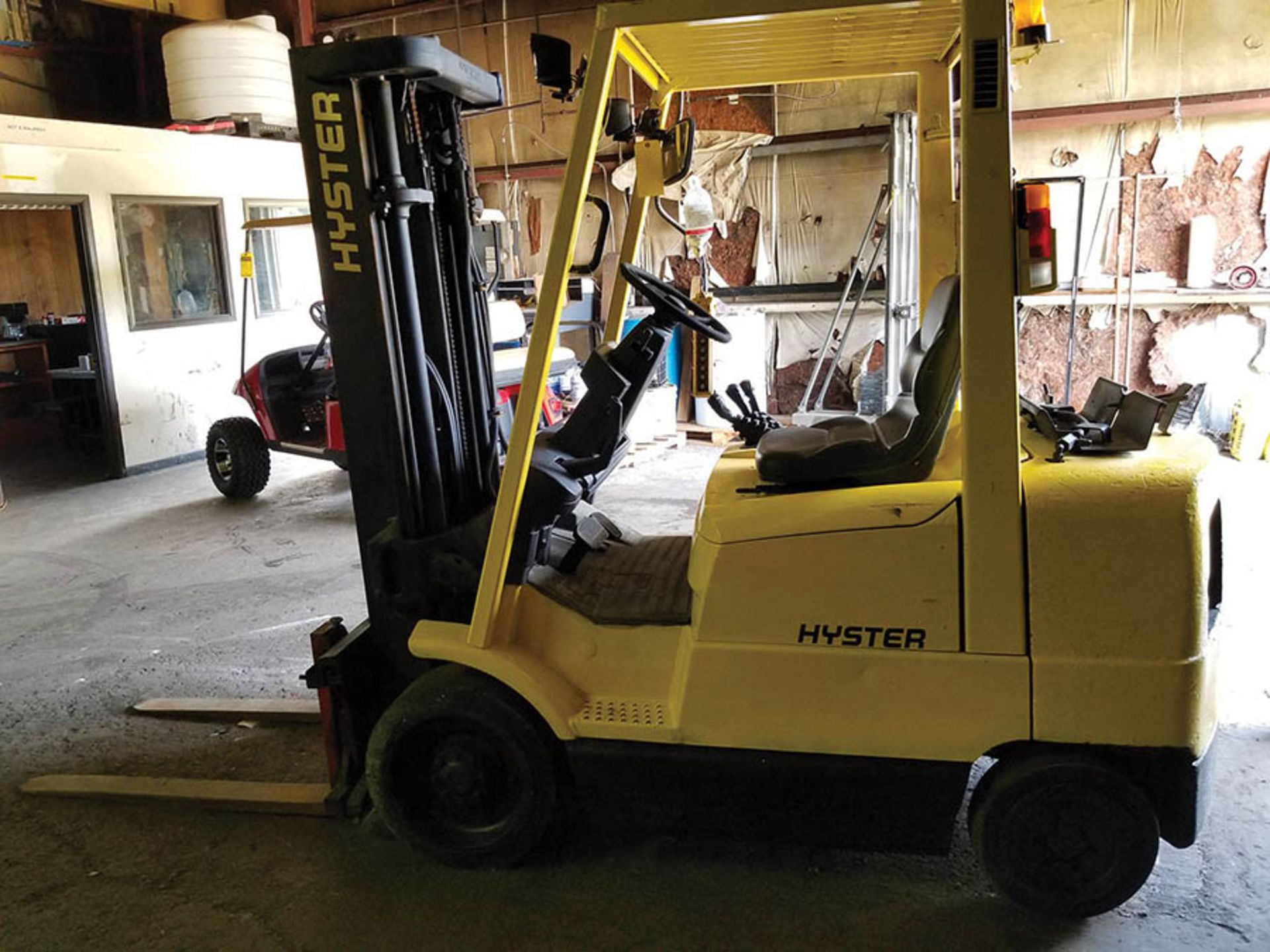 HYSTER S50XM 5,000 LB. LP FORKLIFT; 19,637 HRS., 3 STAGE MAST, SIDESHIFT, 42" FORKS, SOLID TIRES - Image 6 of 9