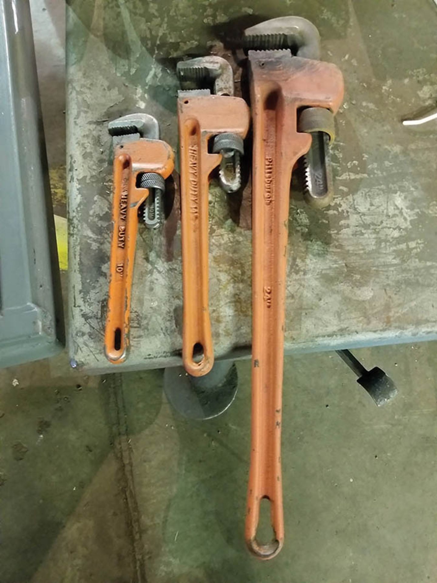 (5) ASSORTED SIZE PIPE WRENCHES; UP TO 48" - Image 4 of 4