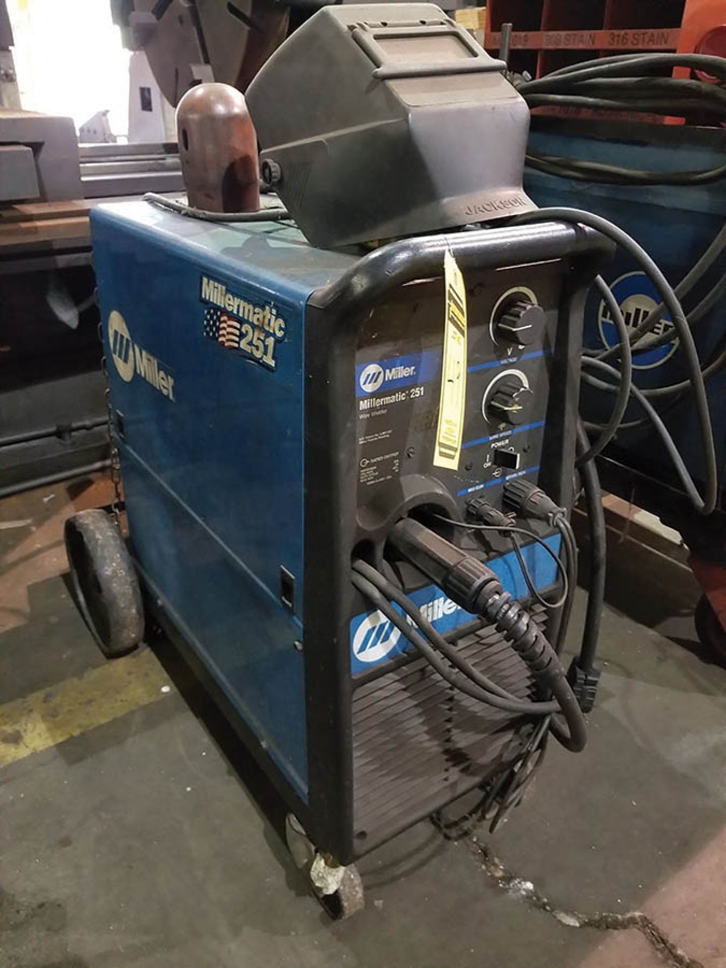 MILLER MILLERMATIC 251 WIRE WELDER; S/N LG230118B, WIRE, SHIELD, LEADS & HEAD - Image 2 of 4