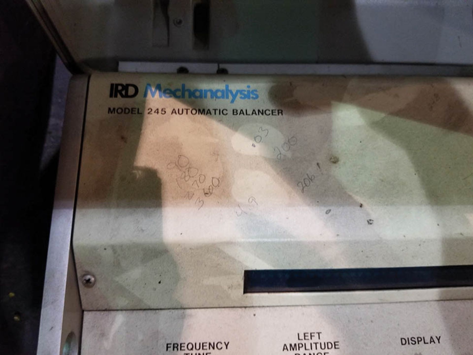 IRD MECHANALYSIS AUTOMATIC BALANCER; MODEL 245 WITH CASE - Image 3 of 3