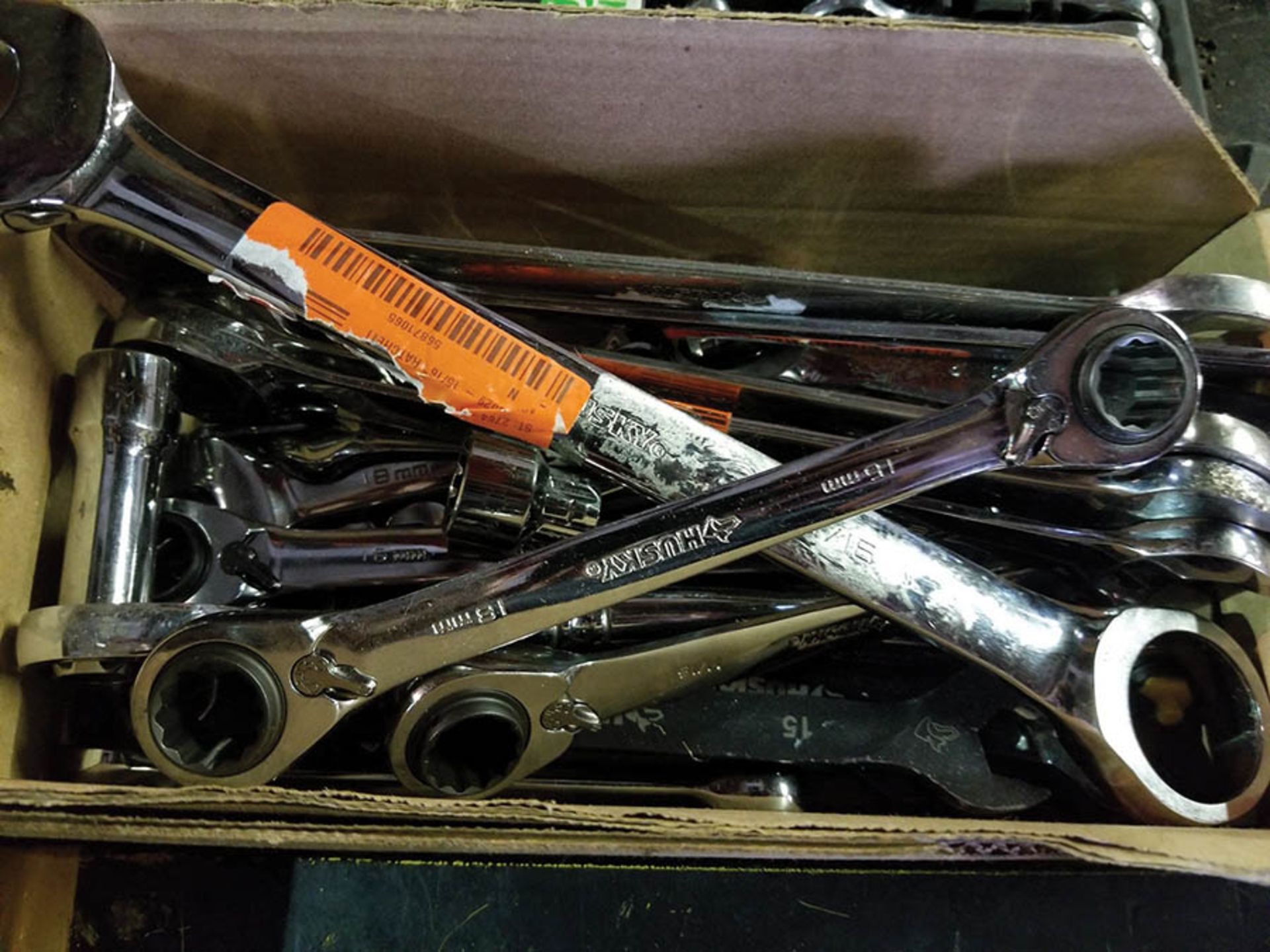 PITTSBURGH 32 PC. COMBINATION WRENCH SET, BOX OF ASSORTED SOCKETS, RATCHET WRENCHES, RATCHET DRIVES, - Image 2 of 5