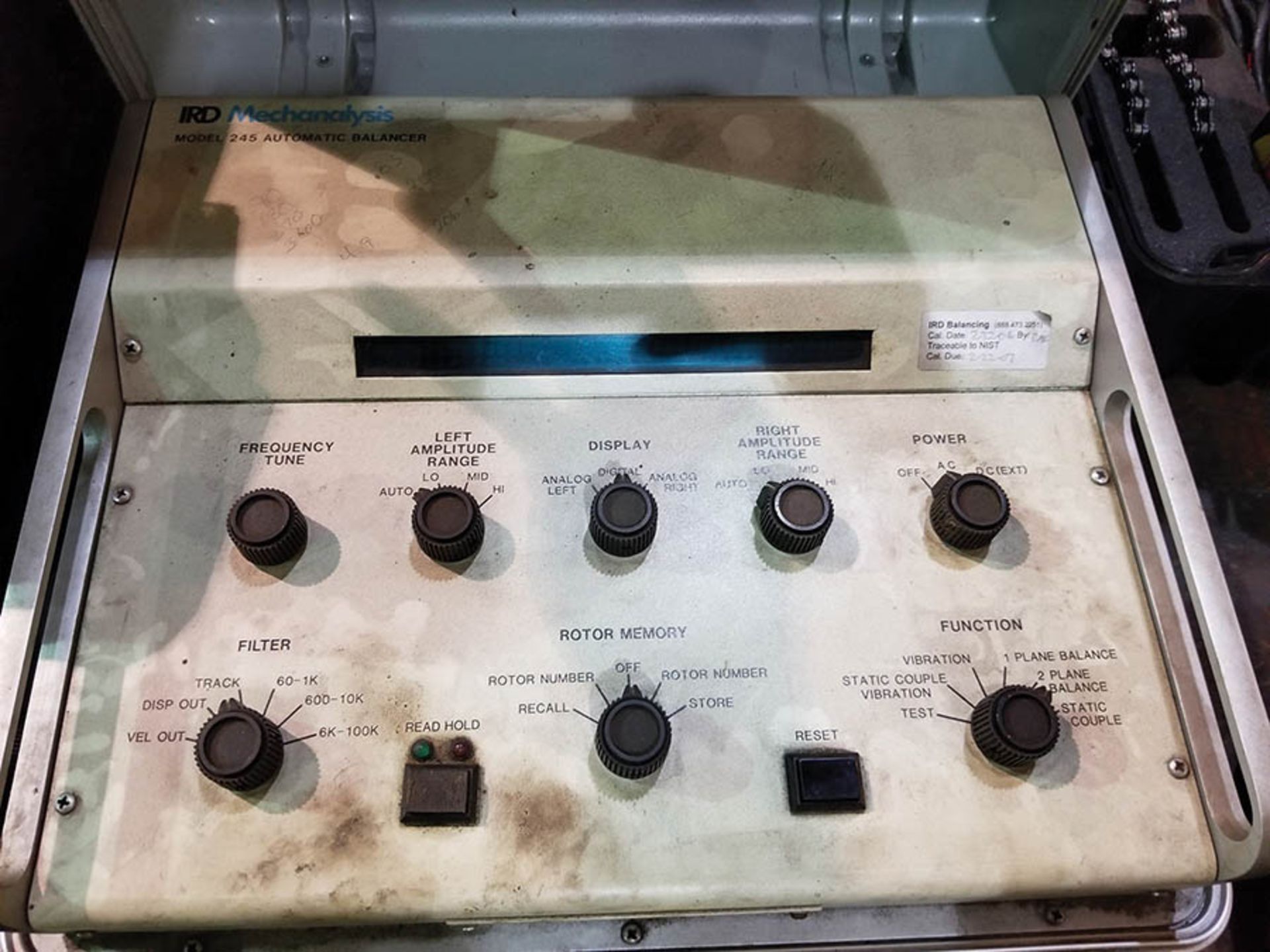 IRD MECHANALYSIS AUTOMATIC BALANCER; MODEL 245 WITH CASE - Image 2 of 3