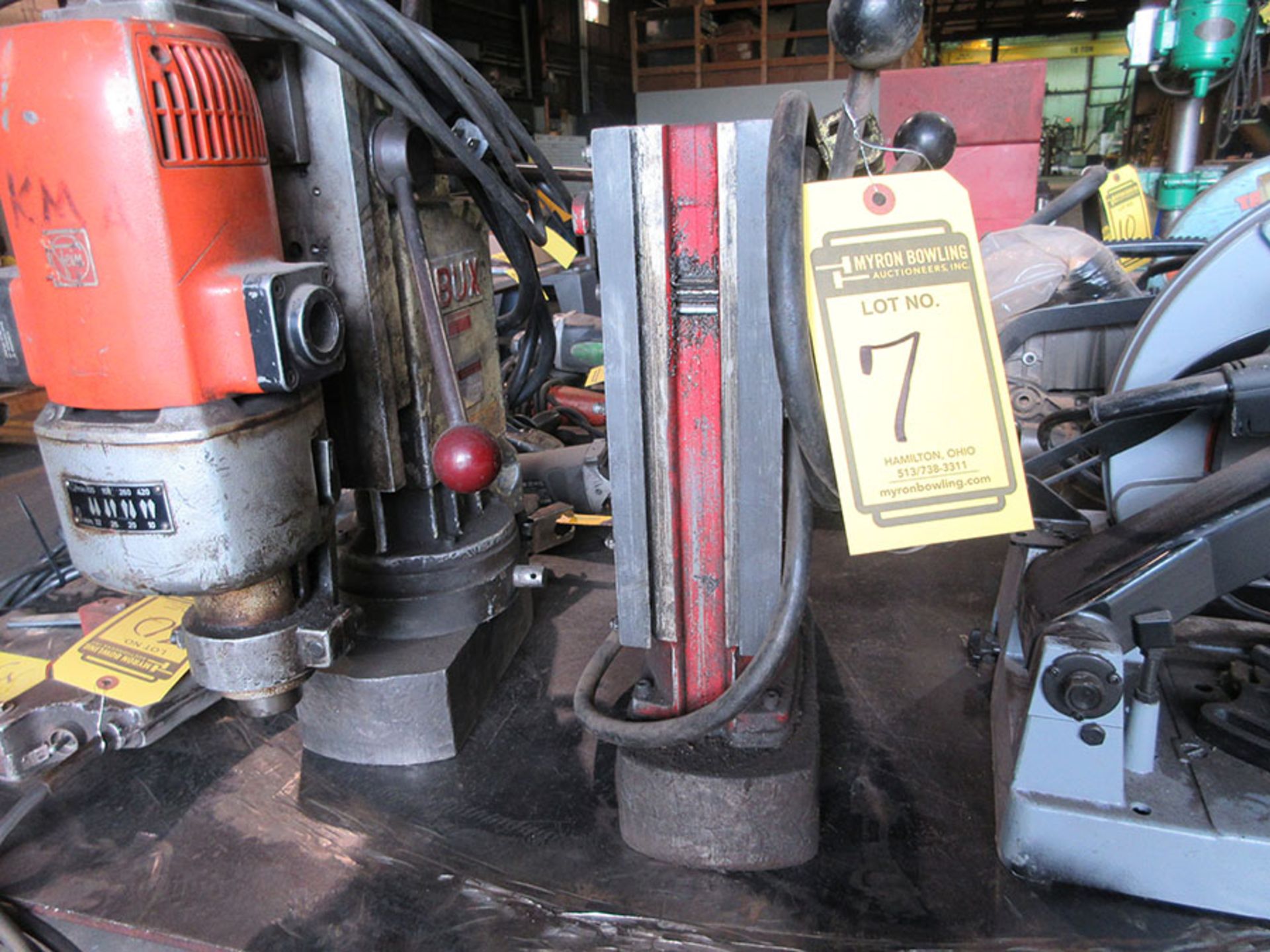 MILWAUKEE MAGNETIC DRILL BASE