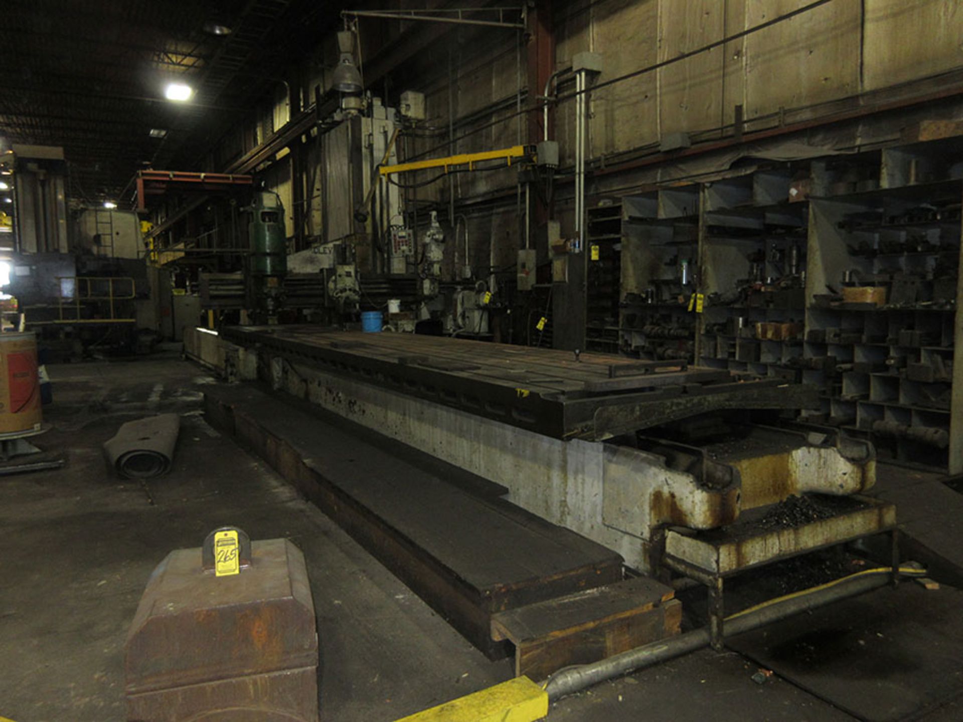 CLEVELAND FUTURMILL HYDRAULIC MILL; LOW/HIGH RANGE, 53-900 RPM, REEVES MOTO DRIVE, 39'' X 66'' - Image 2 of 2