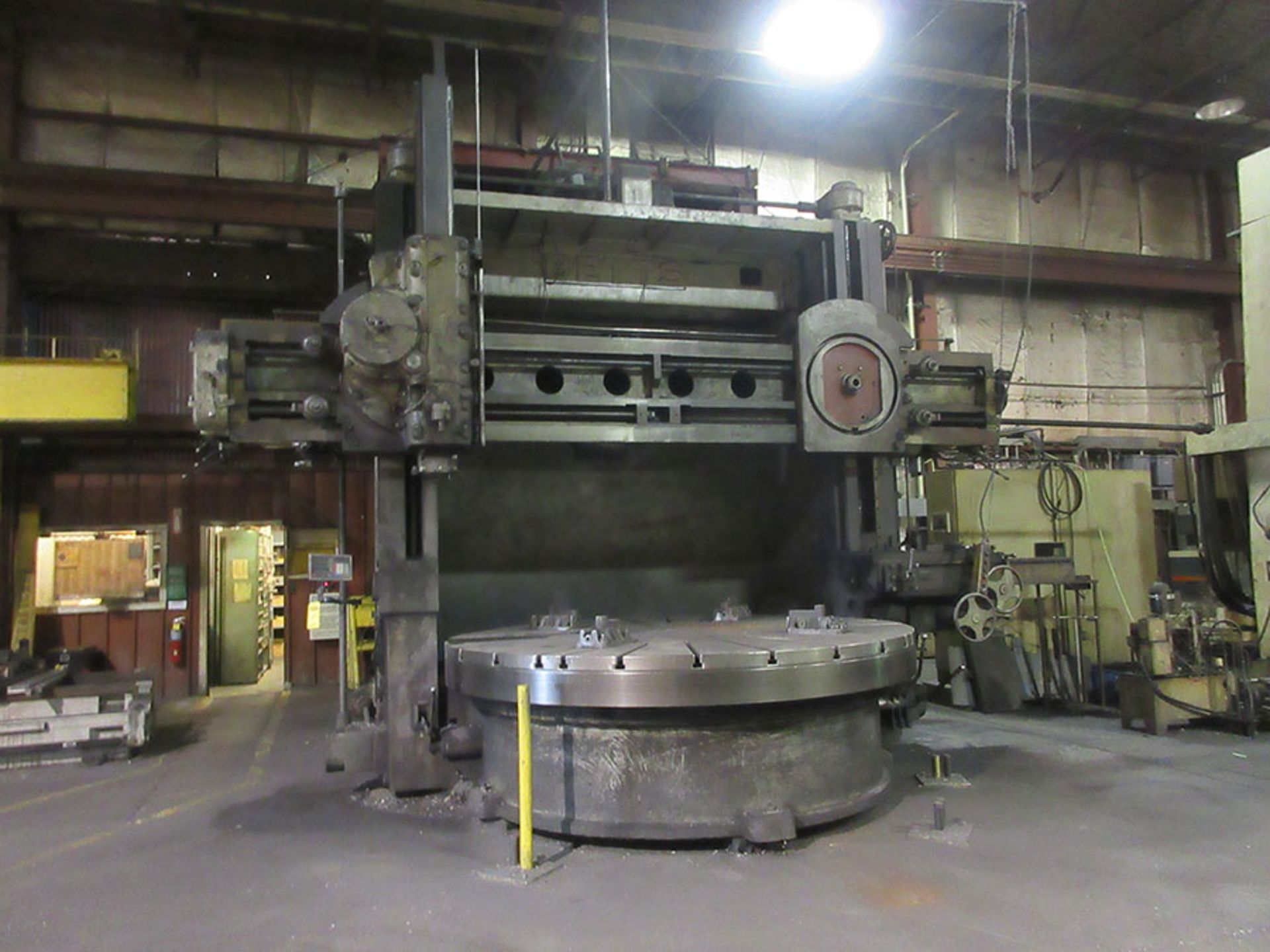 BETTS VERTICAL TURRET LATHE; 10' DIA. BED, VARIABLE SPEED 2.15-25.5 RPM, 50HP, NEWALL E70-L 2-AXIS