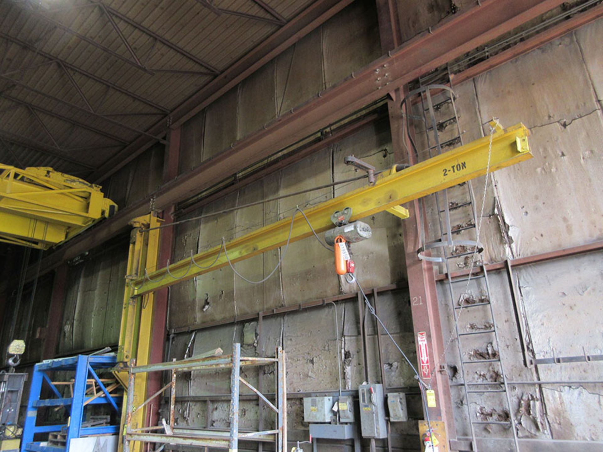 2-TON COLUMN MOUNT JIB CRANE WITH CM LODESTAR 2-TON ELECTRIC CHAIN HOIST