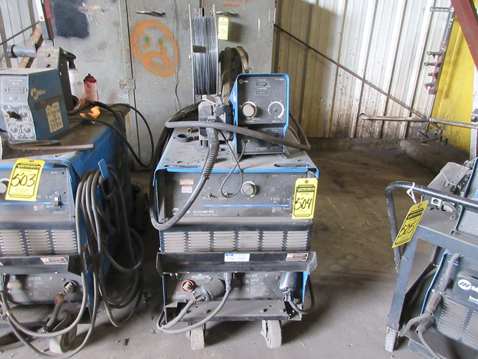 MILLER DELTAWELD 452 DC WELDING POWER SOURCE WITH 70 SERIES WIRE FEEDER; S/N MC280497C