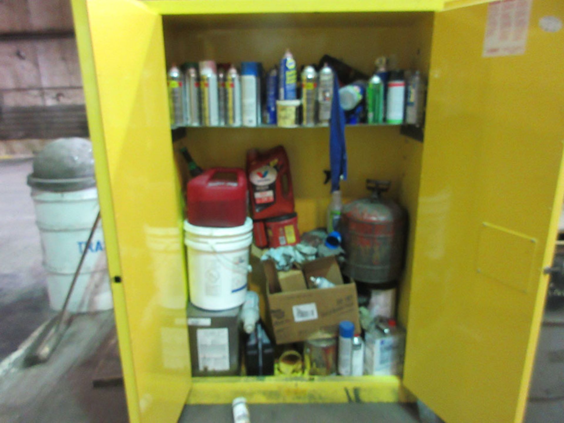 JUSTRITE 45 GALLON CAPACITY FLAMMABLE LIQUIDS STORAGE CABINET - Image 2 of 2