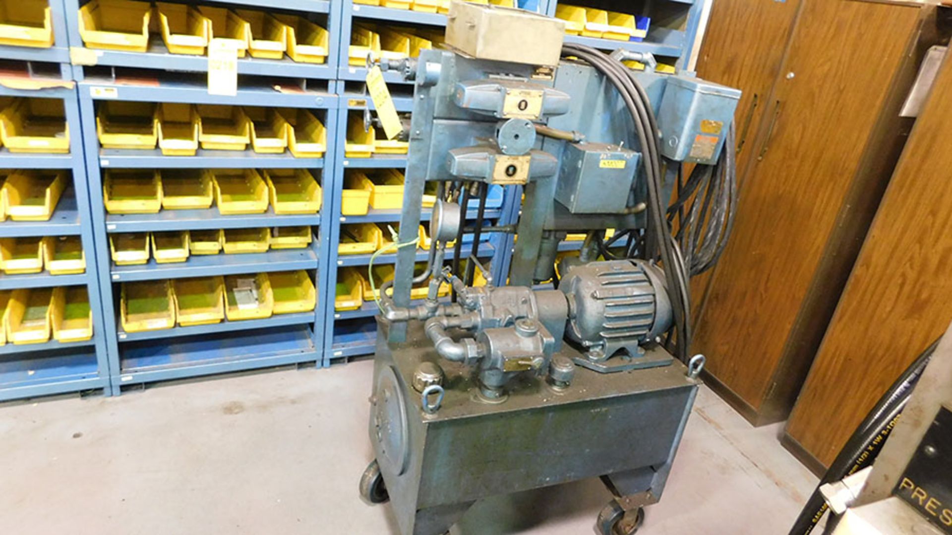 VICKERS MODEL CHJ0 13009 PORTABLE HYDRAULIC PUMP UNIT