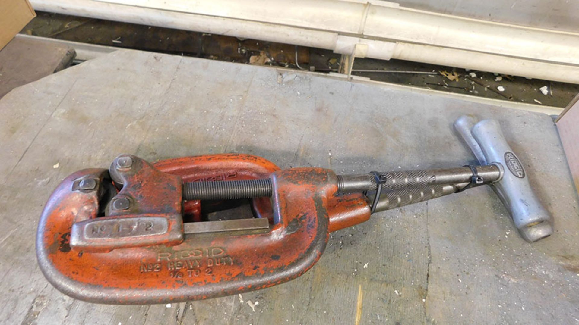 LOT OF (2) RIDGID PIPE CUTTERS, MODEL 2