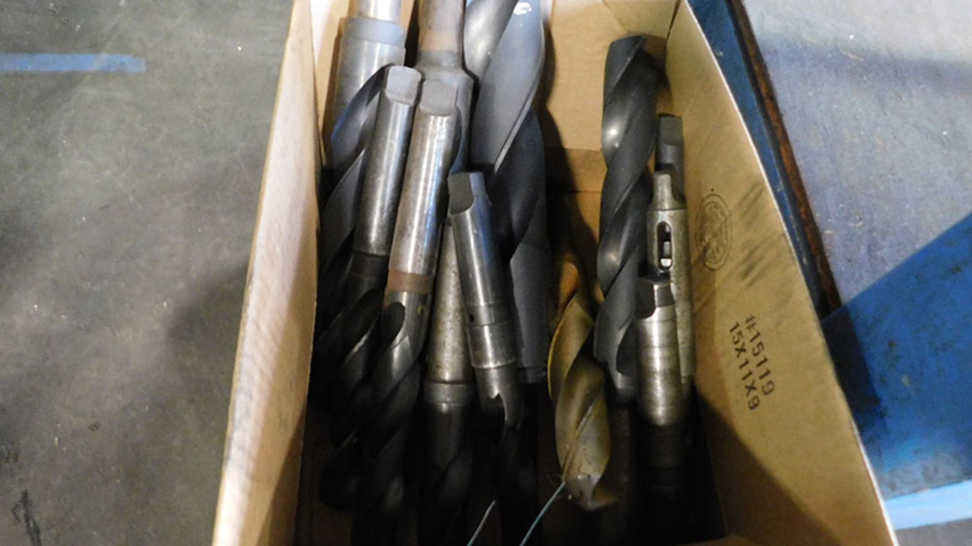 LOT OF ASSORTED DRILL BITS