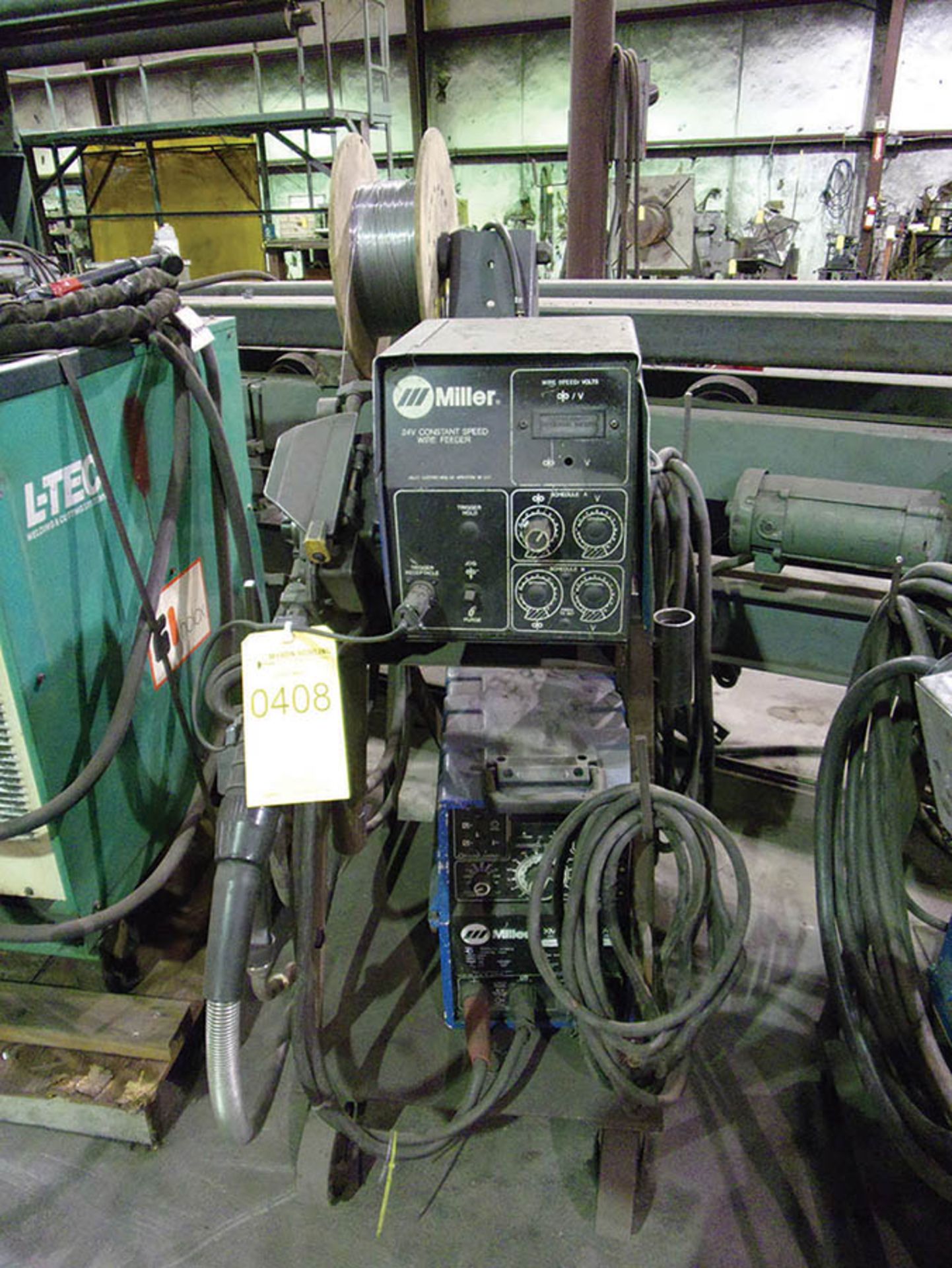 MILLER XMT300 MIG WELDER CC/CV