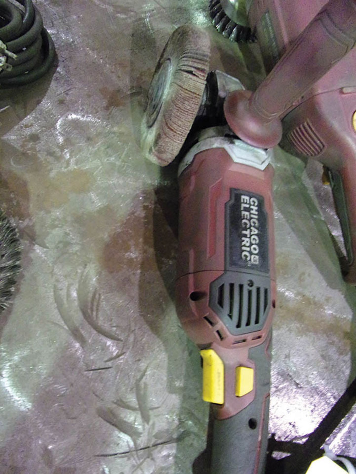 CHICAGO 7'' ANGLE HAND GRINDER