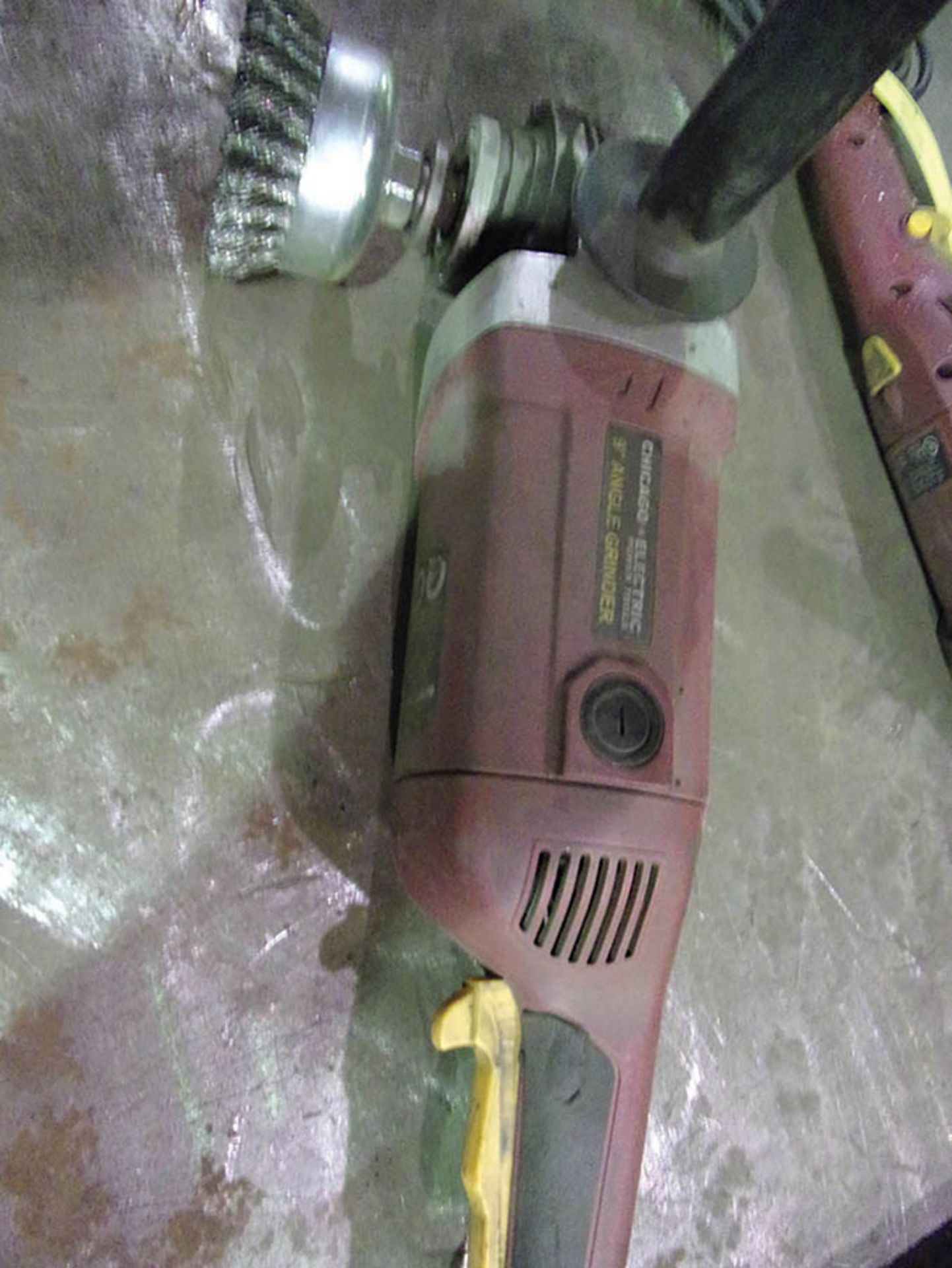 CHICAGO 9'' ANGLE HAND GRINDER - Image 2 of 2