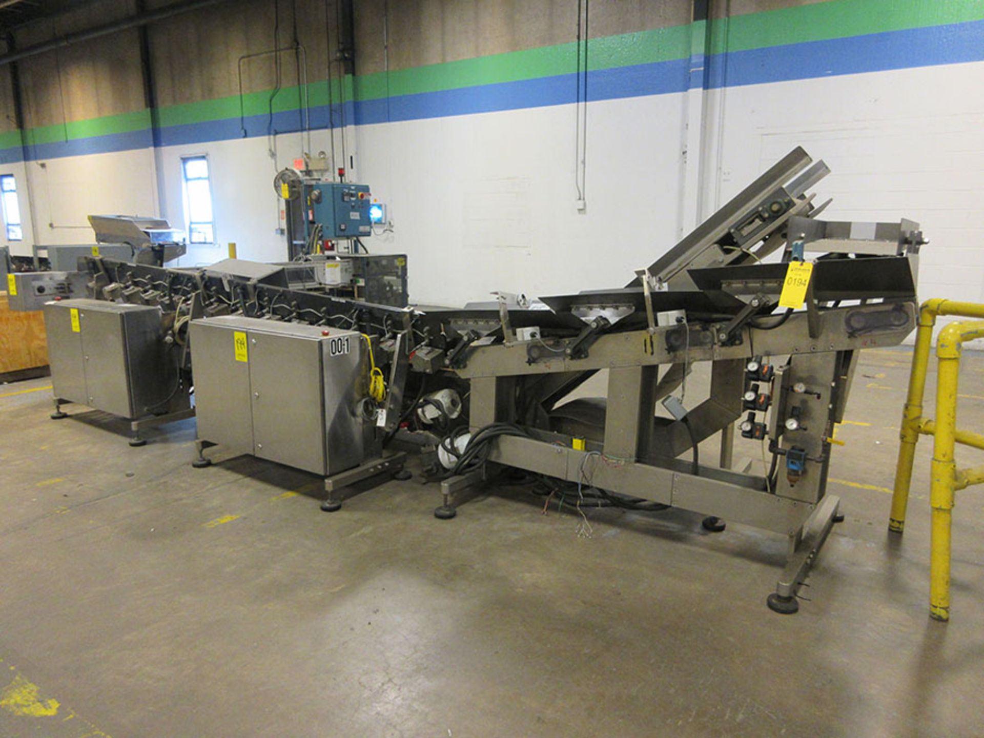SS INTELLIFEED CONVEYOR SYSTEM; APPROX. 18' OA WITH 18'' WIDE INCLINE CONVEYOR