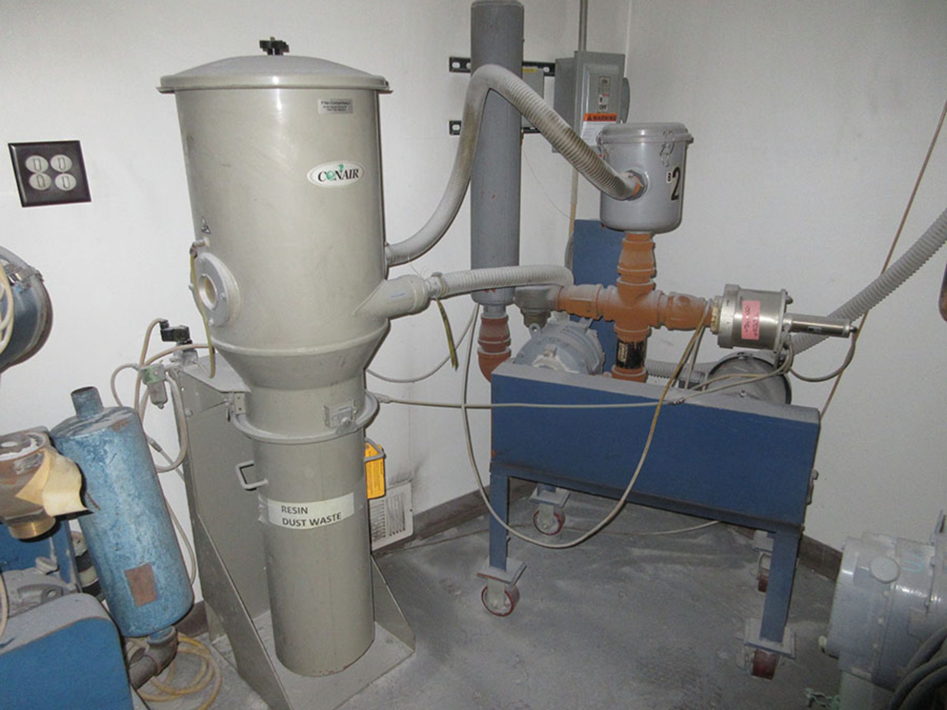 5HP VACUUM PUMP & CONAIR FILTRATION