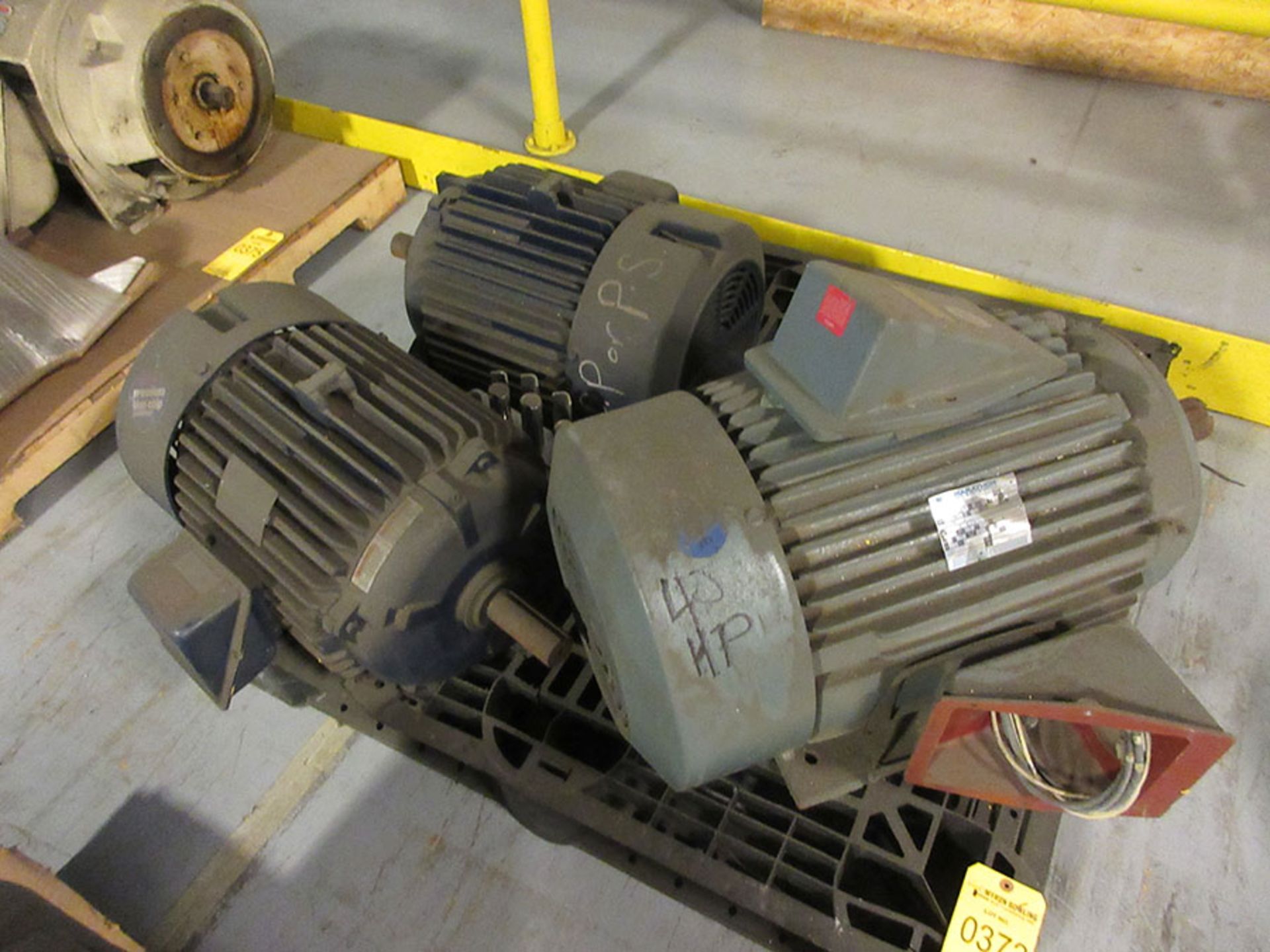 PALLET WITH 40, 20, 15 HP MOTORS