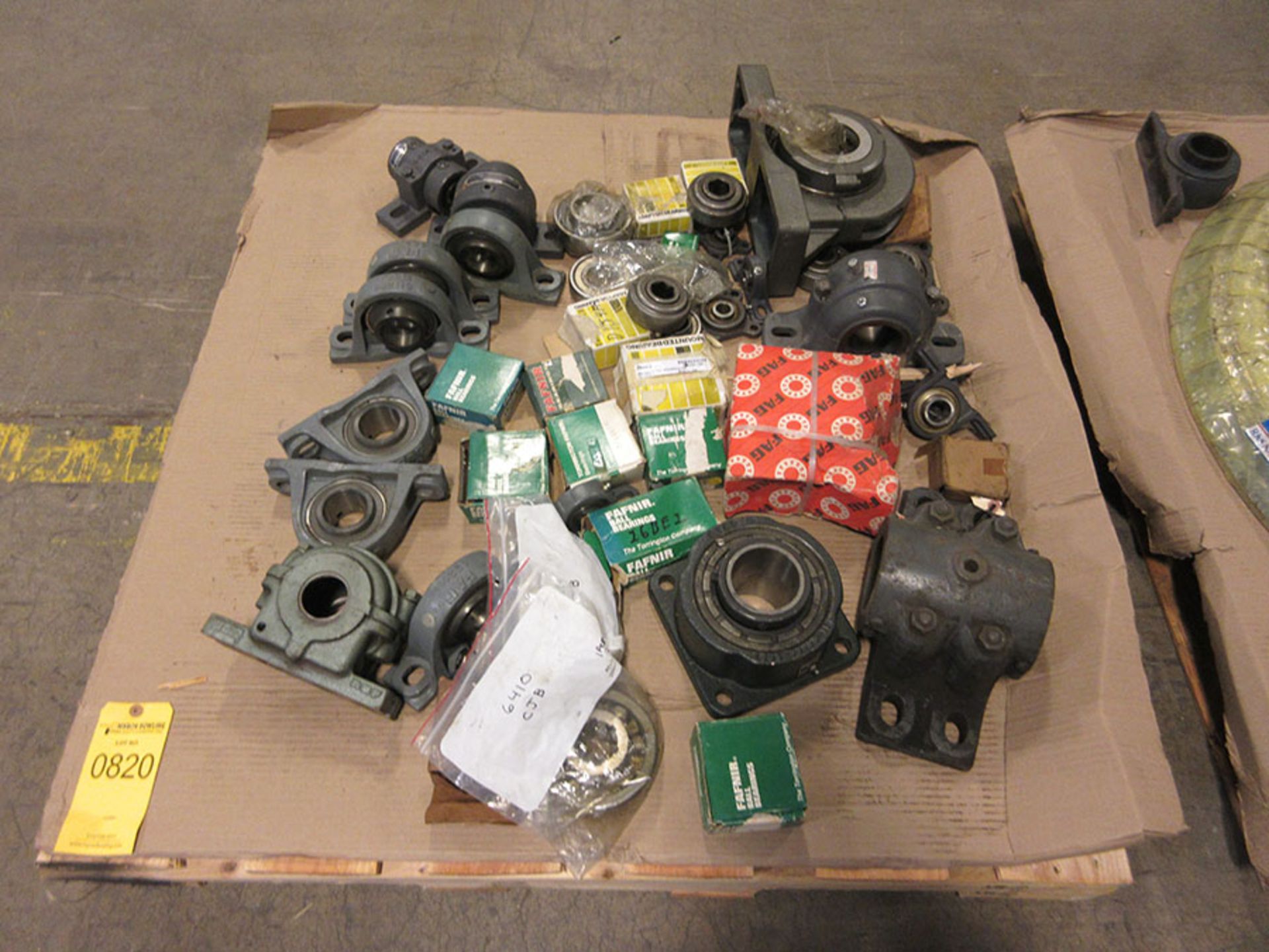 PALLET WITH ASSORTED BEARINGS & BEARING HOUSINGS