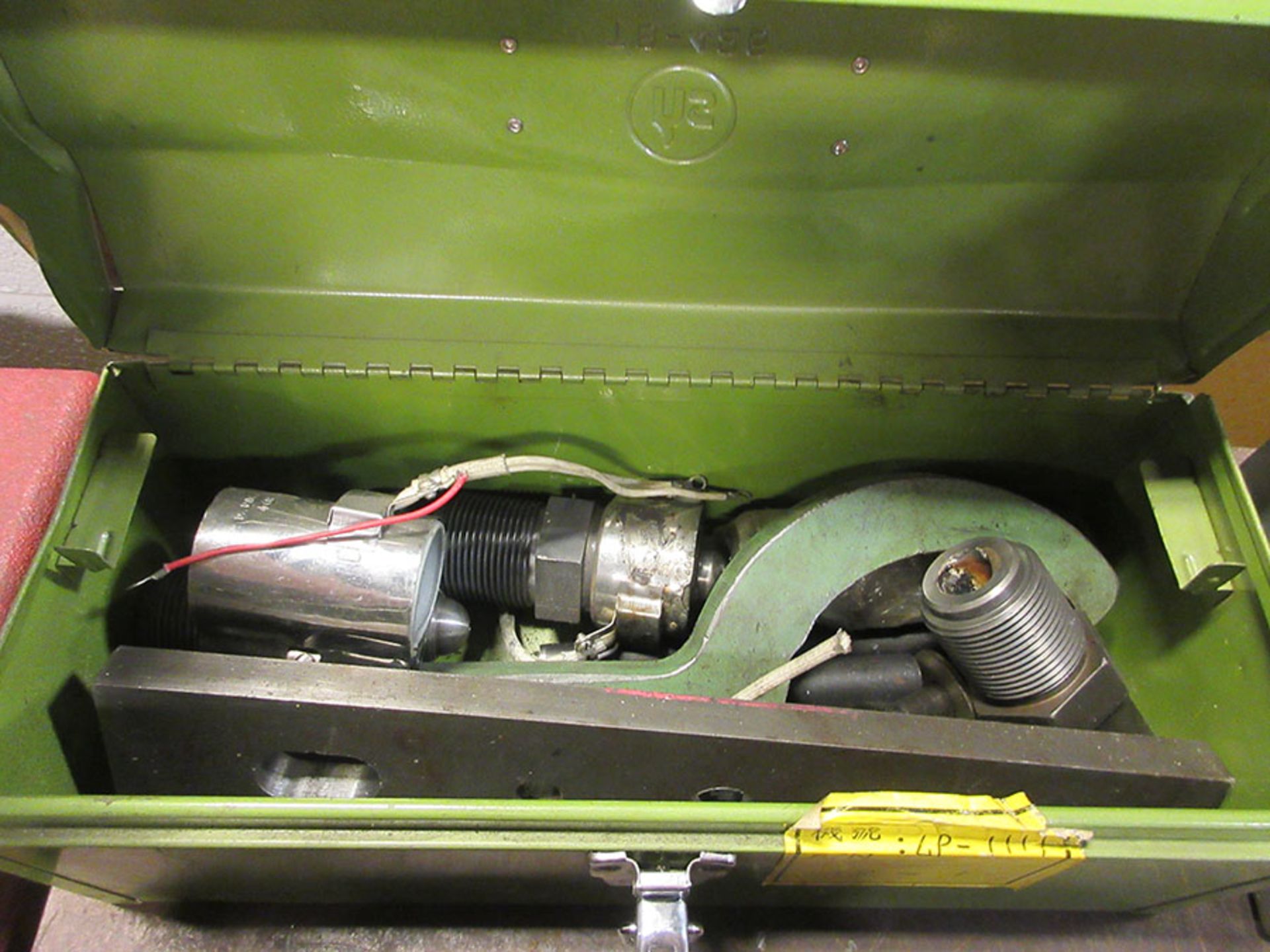 TOOLBOX WITH CONTENTS - Image 2 of 2