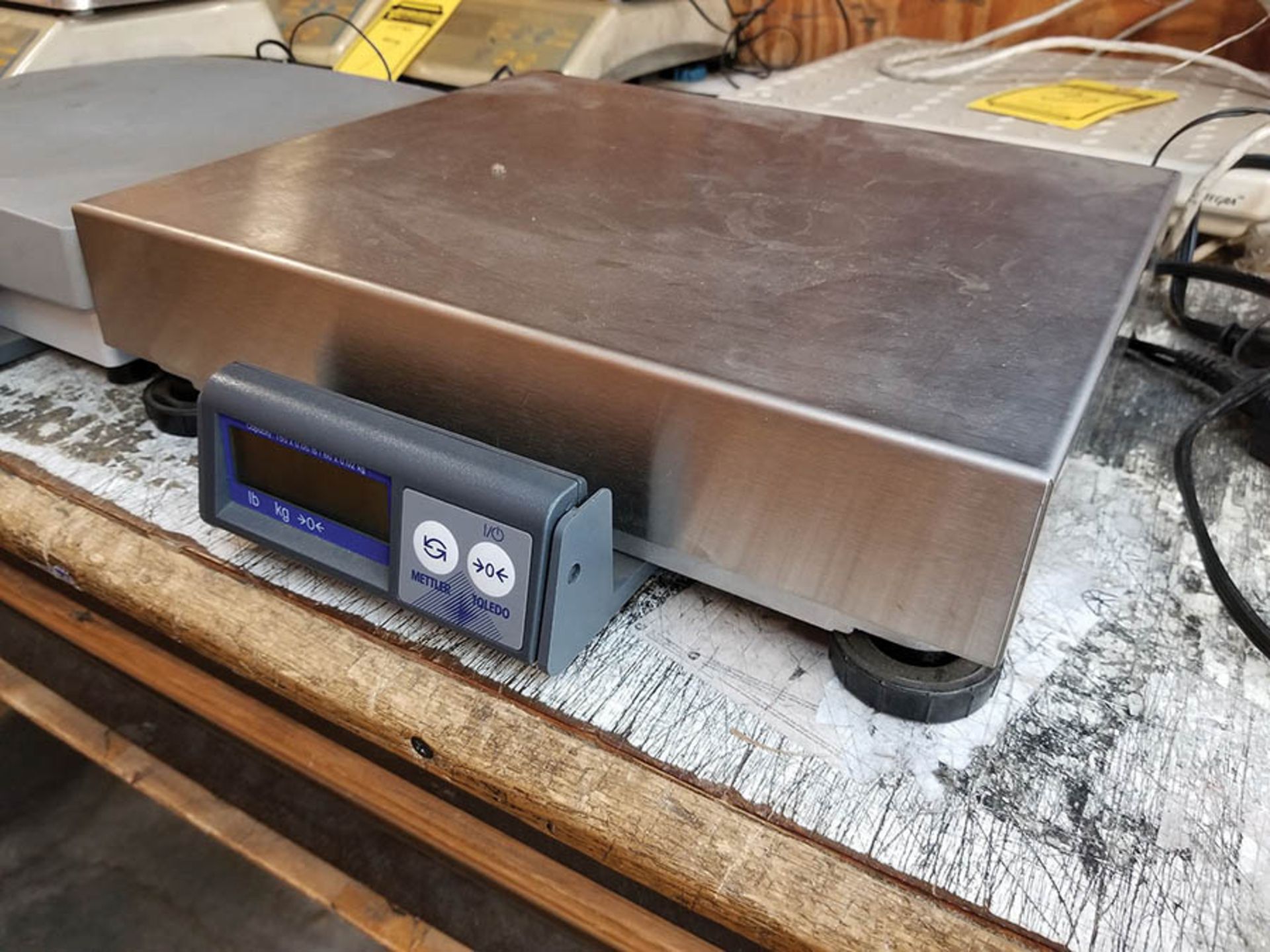 METLER-TOLEDO DIGITAL PLATFORM SCALE, 150 LB. X 0.05 LB. CAPACITY,  13 3/4" X 11 3/4" STAINLESS - Image 3 of 3