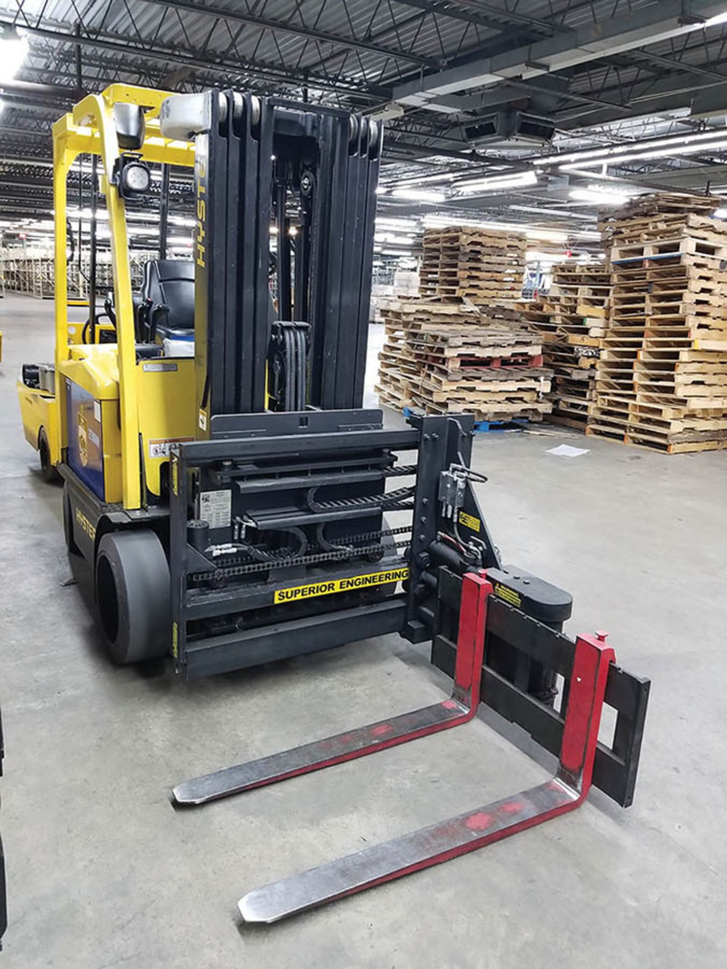 2012 HYSTER 6,000 LB ELECTRIC FORKLIFT,  48V, MODEL E60XN, SIDESHIFT LONG REACH,1,159 HRS, 240" LIFT - Image 7 of 9