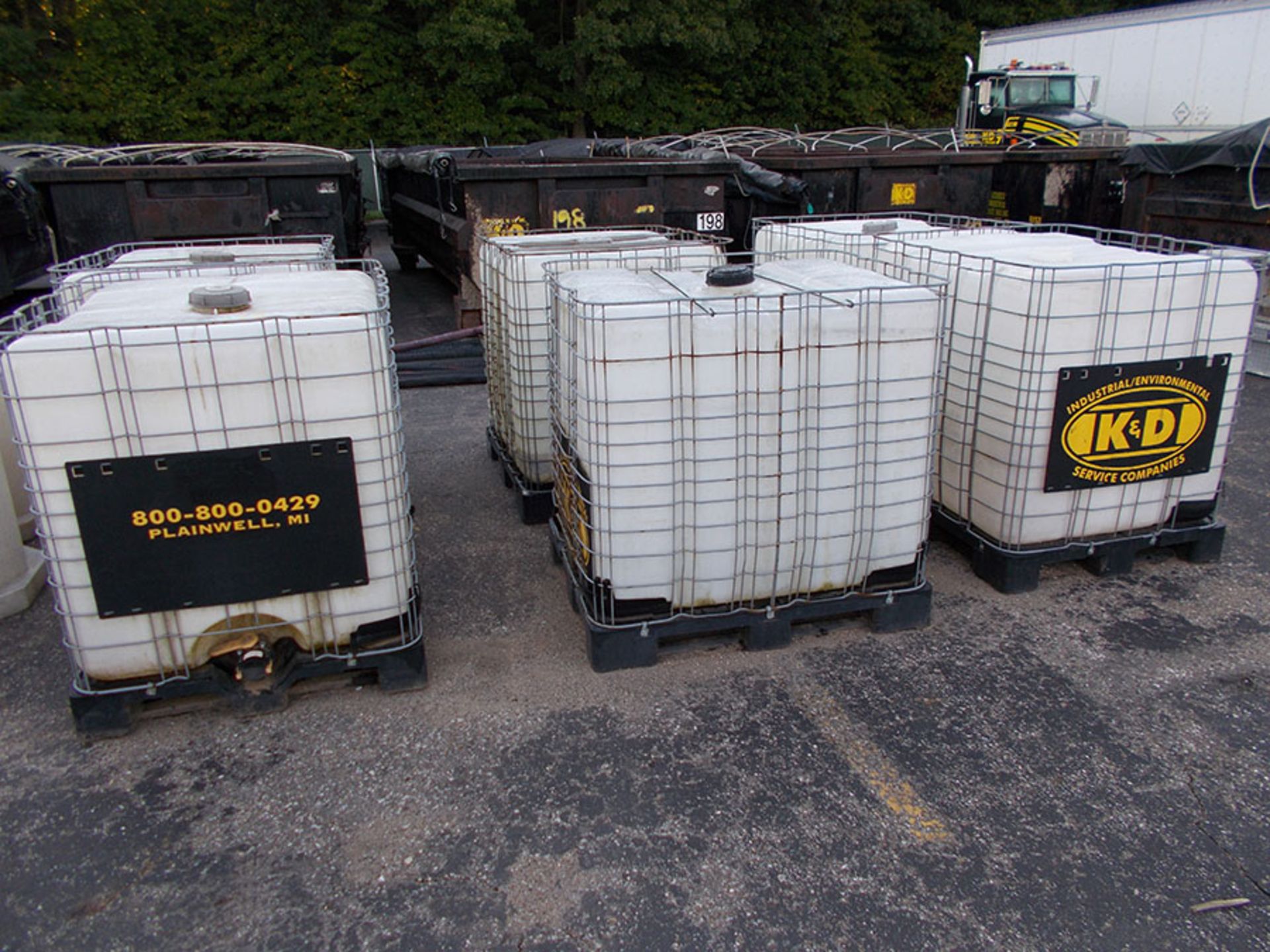 (6) LIQUID TRANSPORT CONTAINERS ***LOCATED IN ALLEGAN, MI***