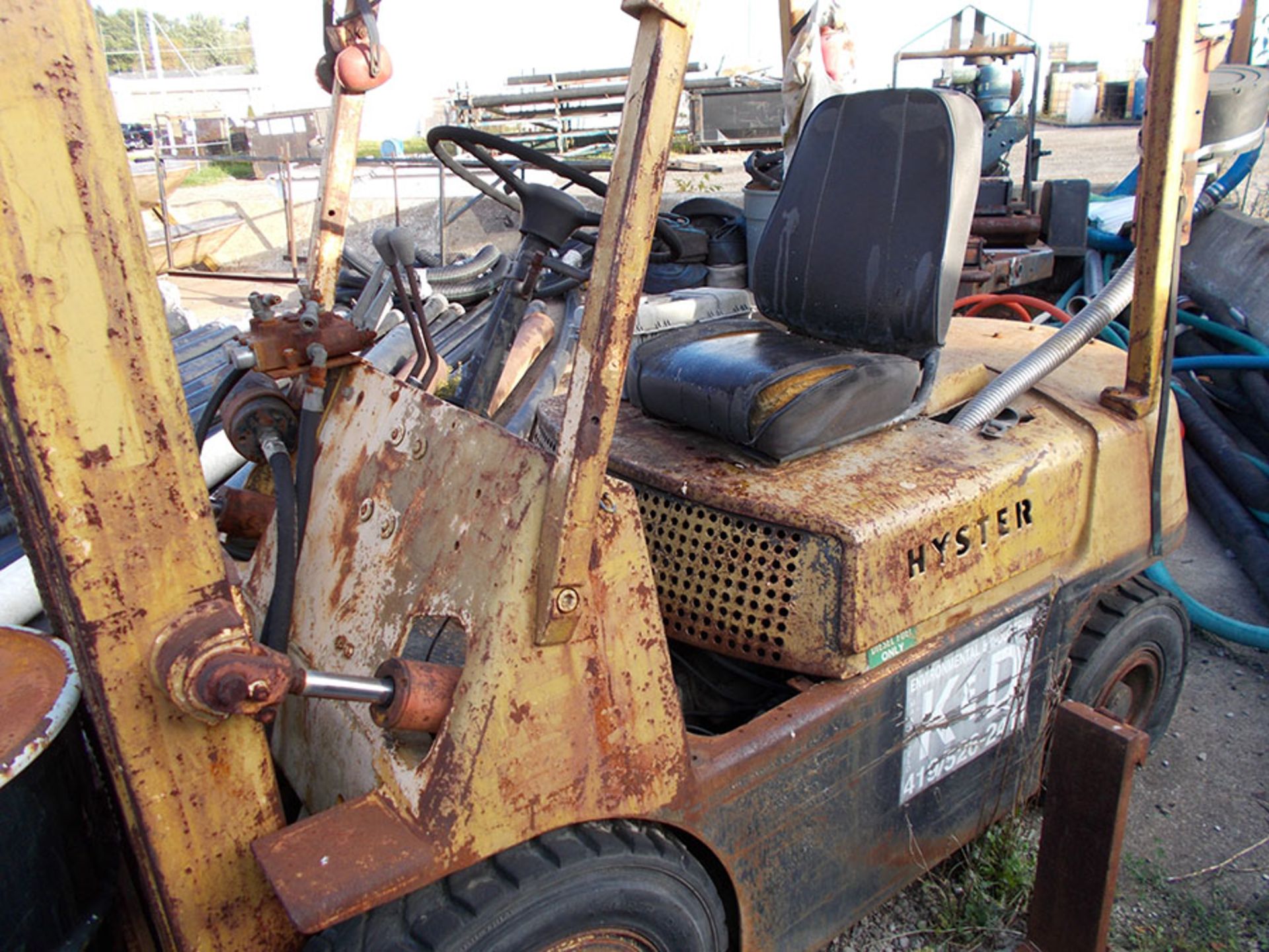 HYSTER 5,000 LB. CAPACITY FORKLIFT; SINGLE STAGE MAST, S/N 126157 (NEEDS REPAIRS) ***LOCATED IN