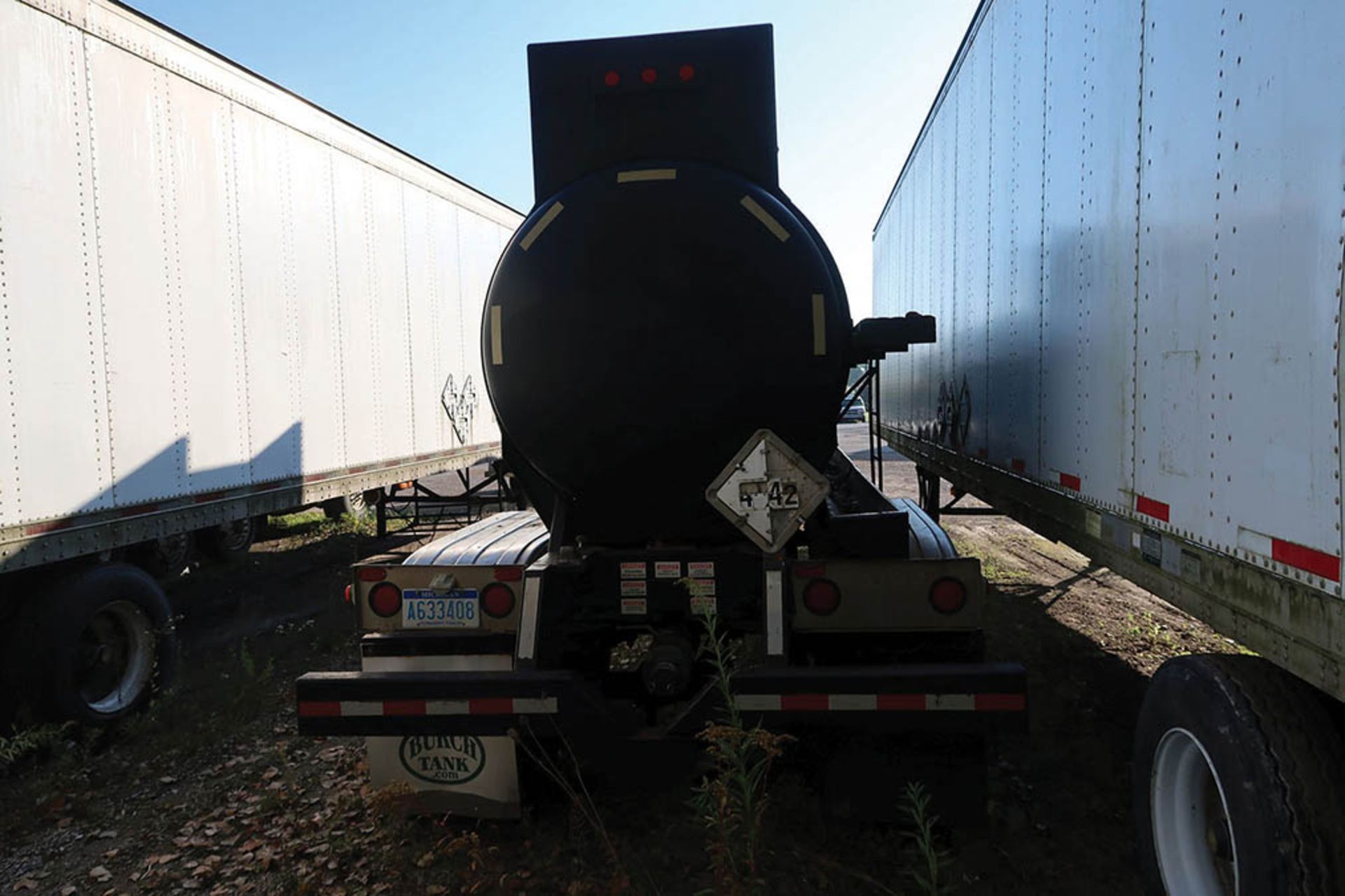 1993 INTERNATIONAL TANK TRAILER; VIN # 1T9A34228PS060103, 5,000 GALLON CAP, UNIT TT-8 ***LOCATED - Image 5 of 6