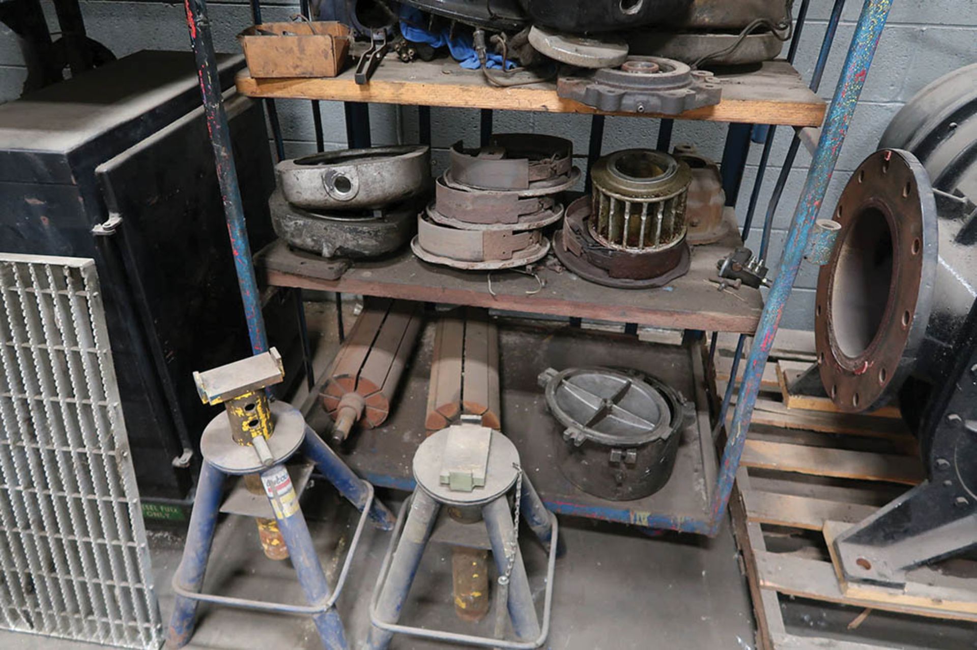 (LOT) MISCELLANEOUS MACHINE PARTS - Image 5 of 6