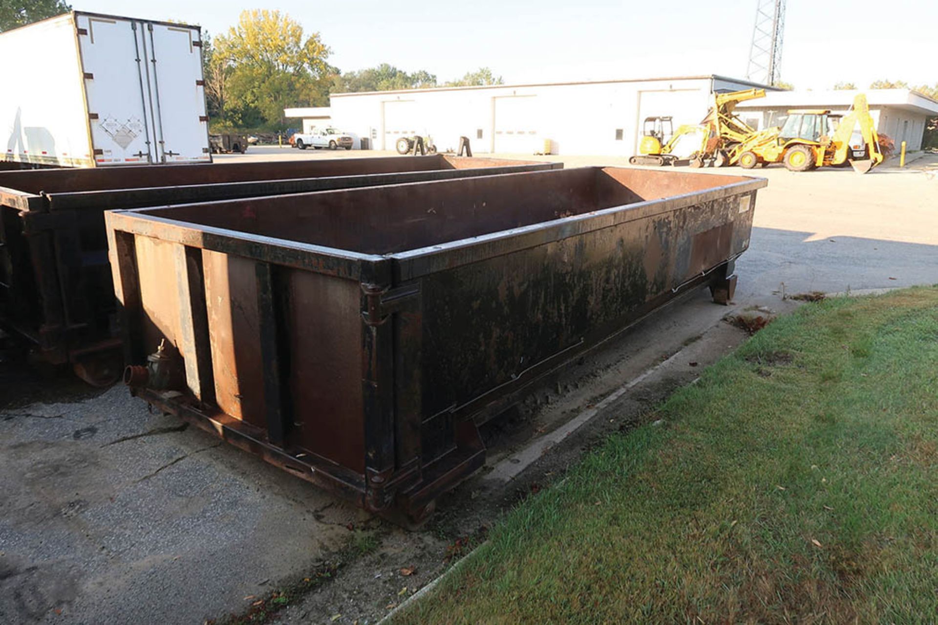 30 CU. YARD ROLL-OFF CONTAINER, RB27 ***LOCATED IN MIDLAND, MICHIGAN** - Image 2 of 3