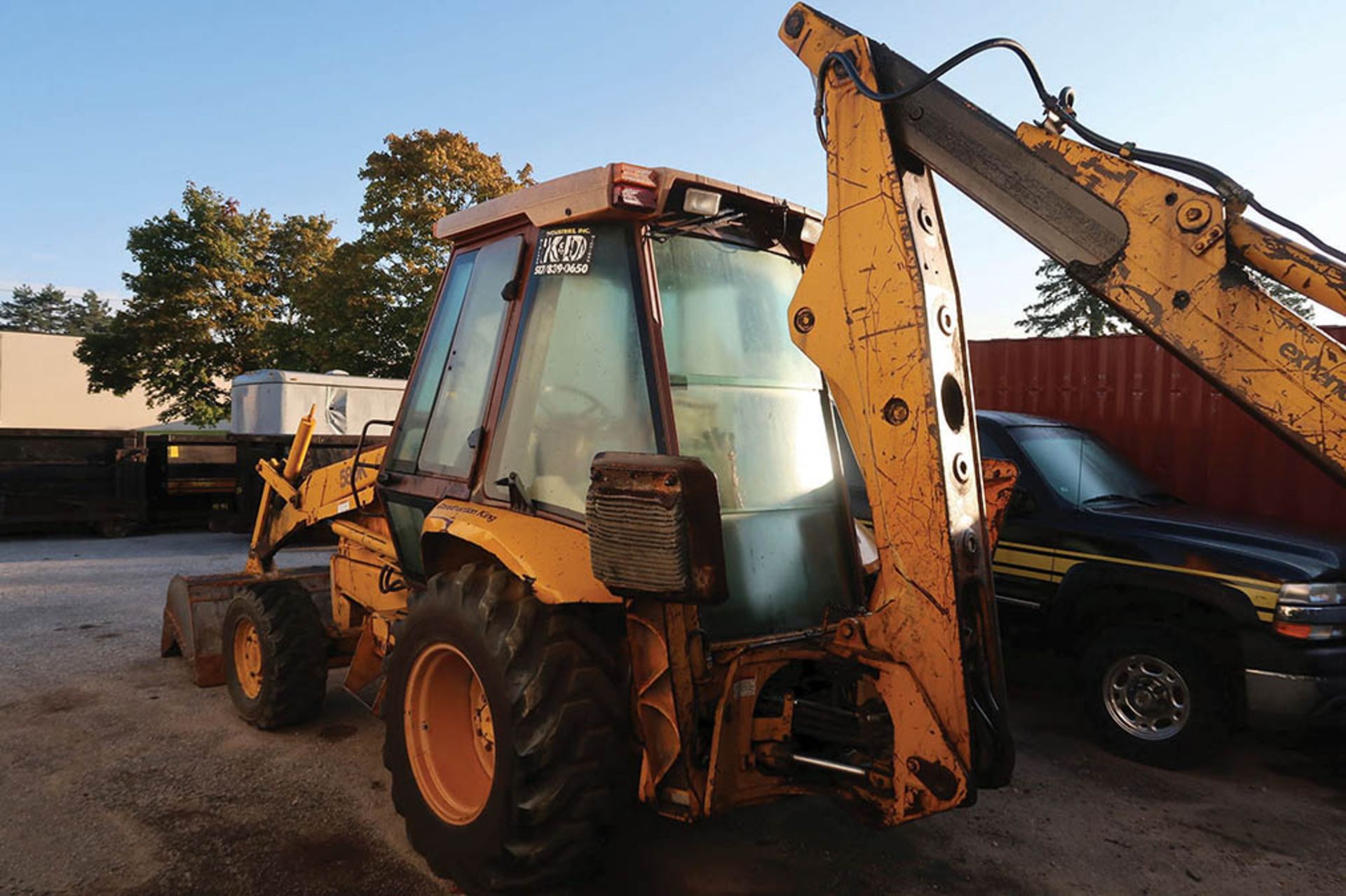 CASE 580K 4WD EXTEND-A-HOE BACKHOE; S/N 12202695, 80'' W BUCKET, 22'' W BACKHOE BUCKET, UNIT - Image 4 of 10