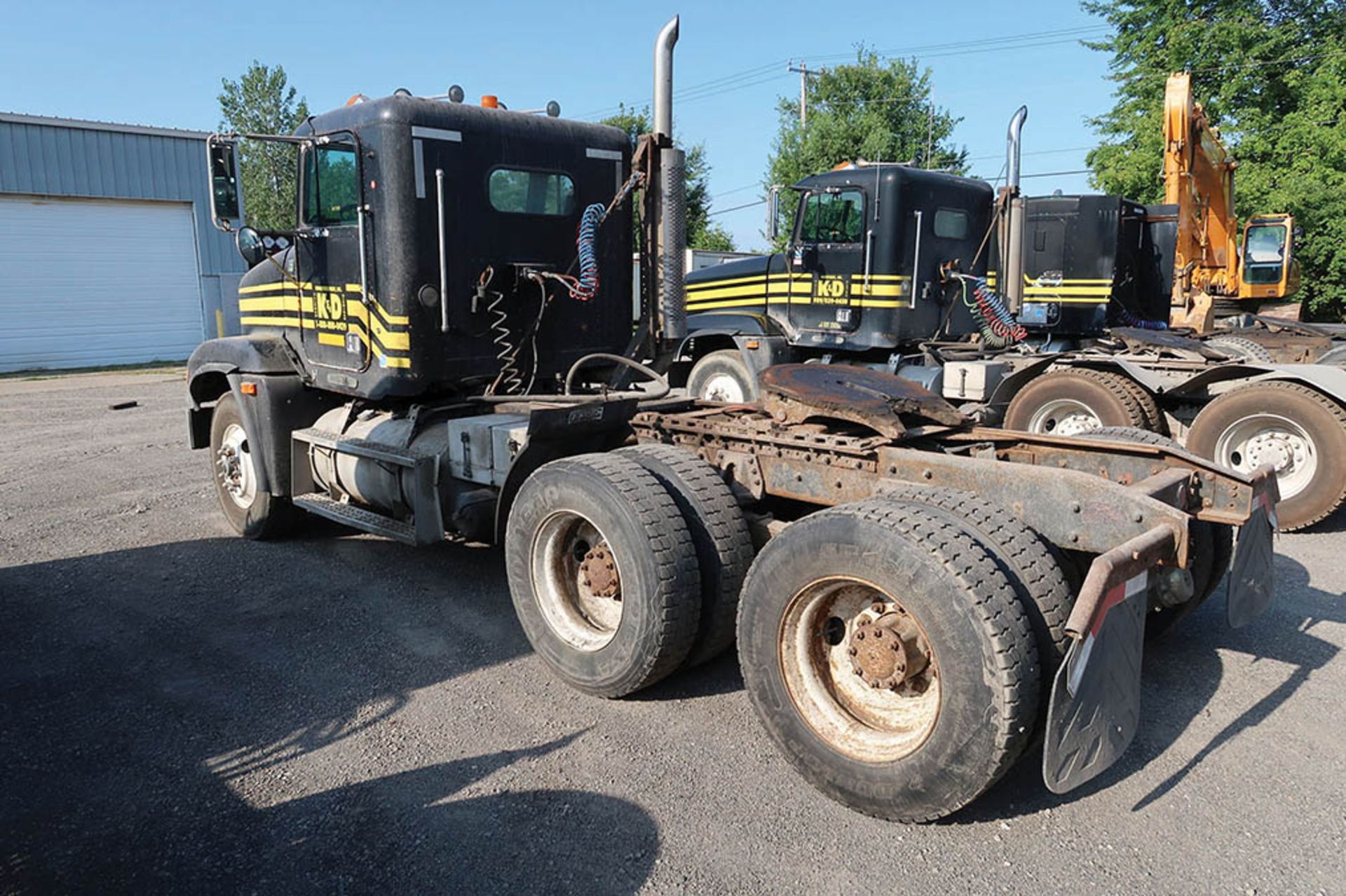 1996 FREIGHTLINER TANDEM AXLE TWIN SCREW SEMI-TRUCK; VIN #1FUYDKYBXTH742569, 61,4000 LB. GVWR, WET - Image 5 of 7