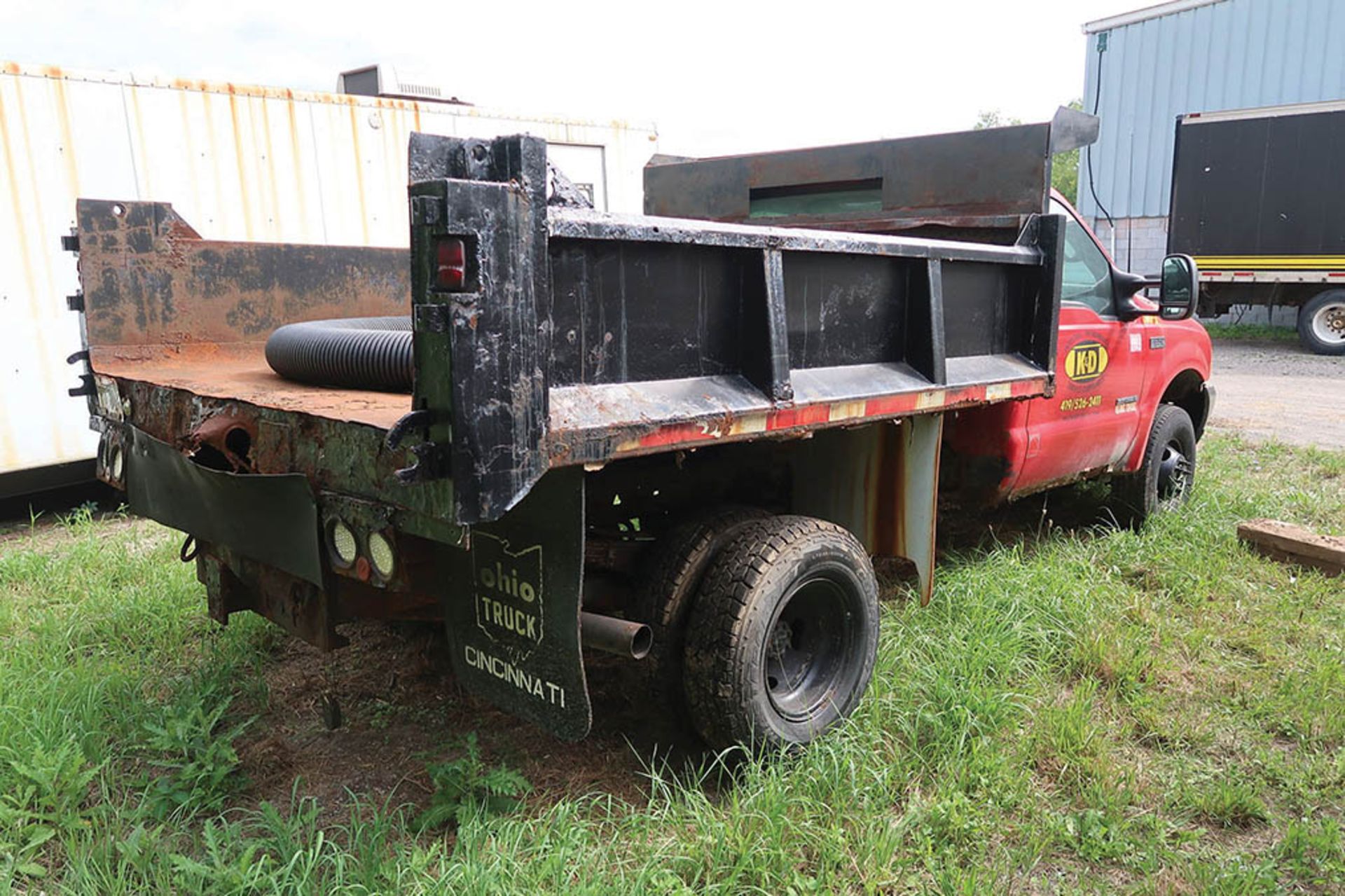 1999 FORD F350XL SD FLAT BED DUMP TRUCK; VIN # 1FDWF37F8XEC57890, POWER STROKE DIESEL V8, 75,087 - Image 3 of 6