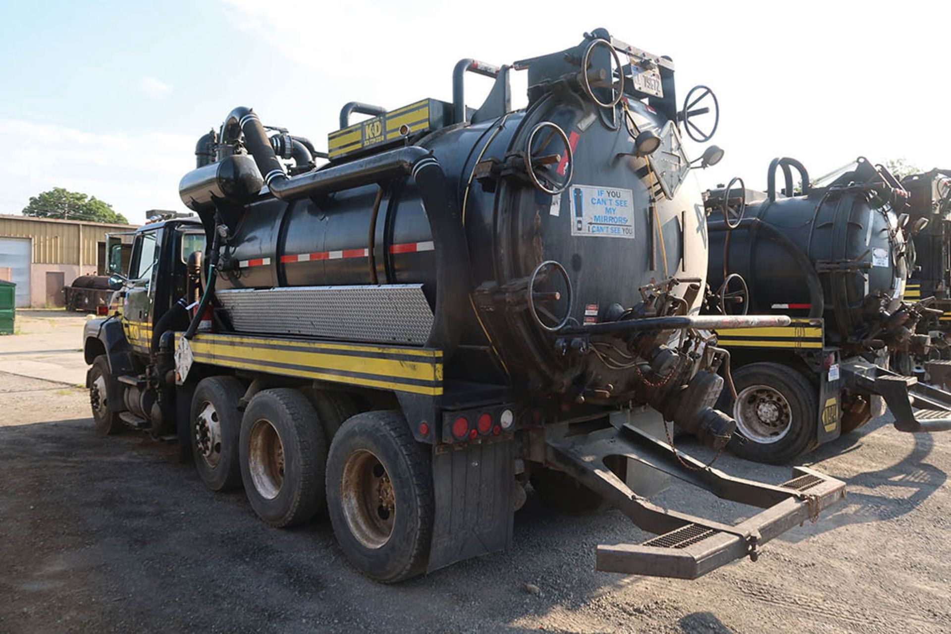 1994 FORD L9000 TANDEM AXLE W/ CHEATER AXLE PUMPER TRUCK; VIN #1FDYY90R6RVA09652, 54,000 LB. GVWR, - Image 5 of 9