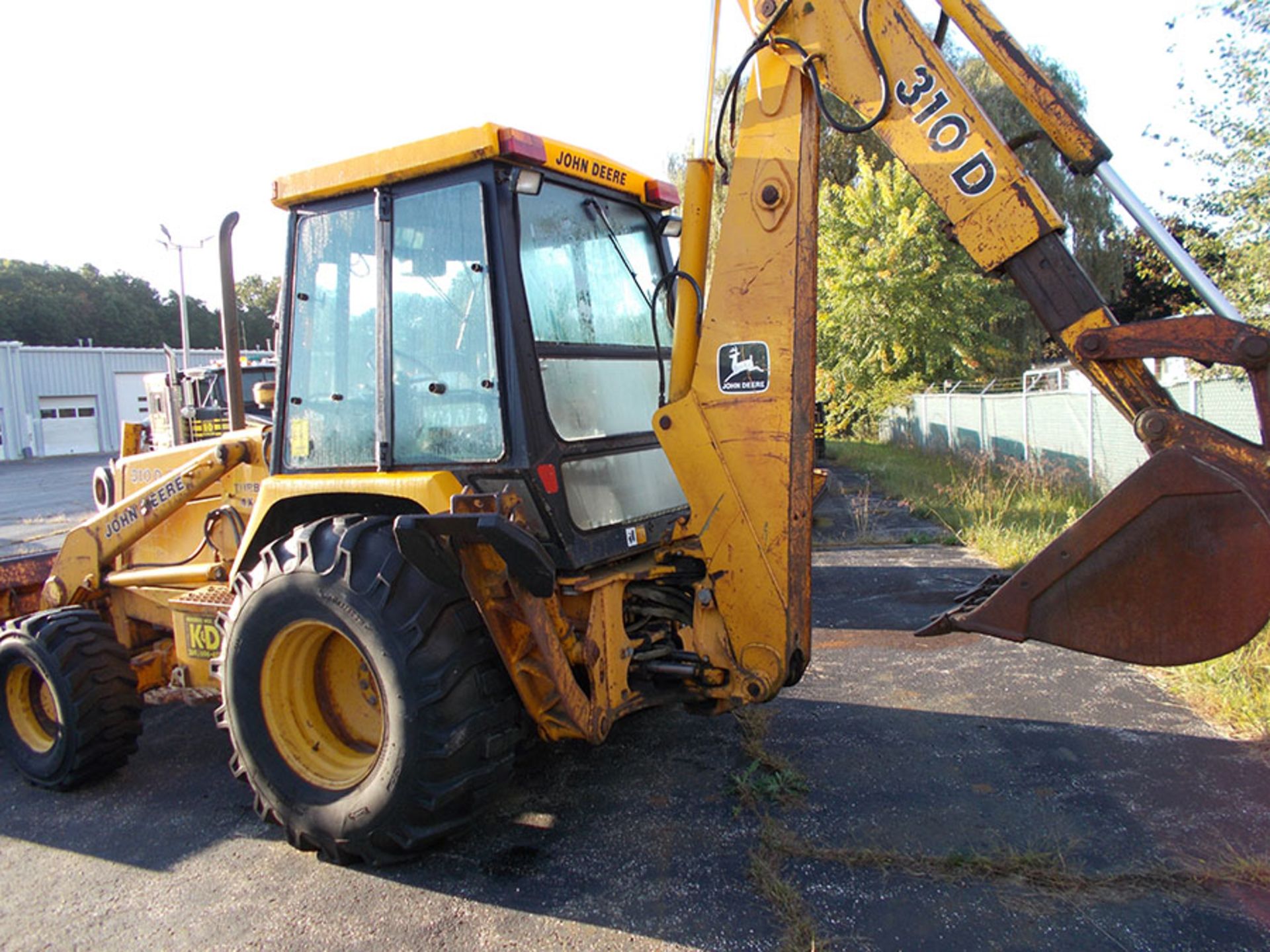 JOHN DEERE 310D TURBO 4X4 EXTEND-A-HOE BACKHOE LOADER; WITH RUBBER TIRES, 310 HOURS, VIN# - Image 2 of 4