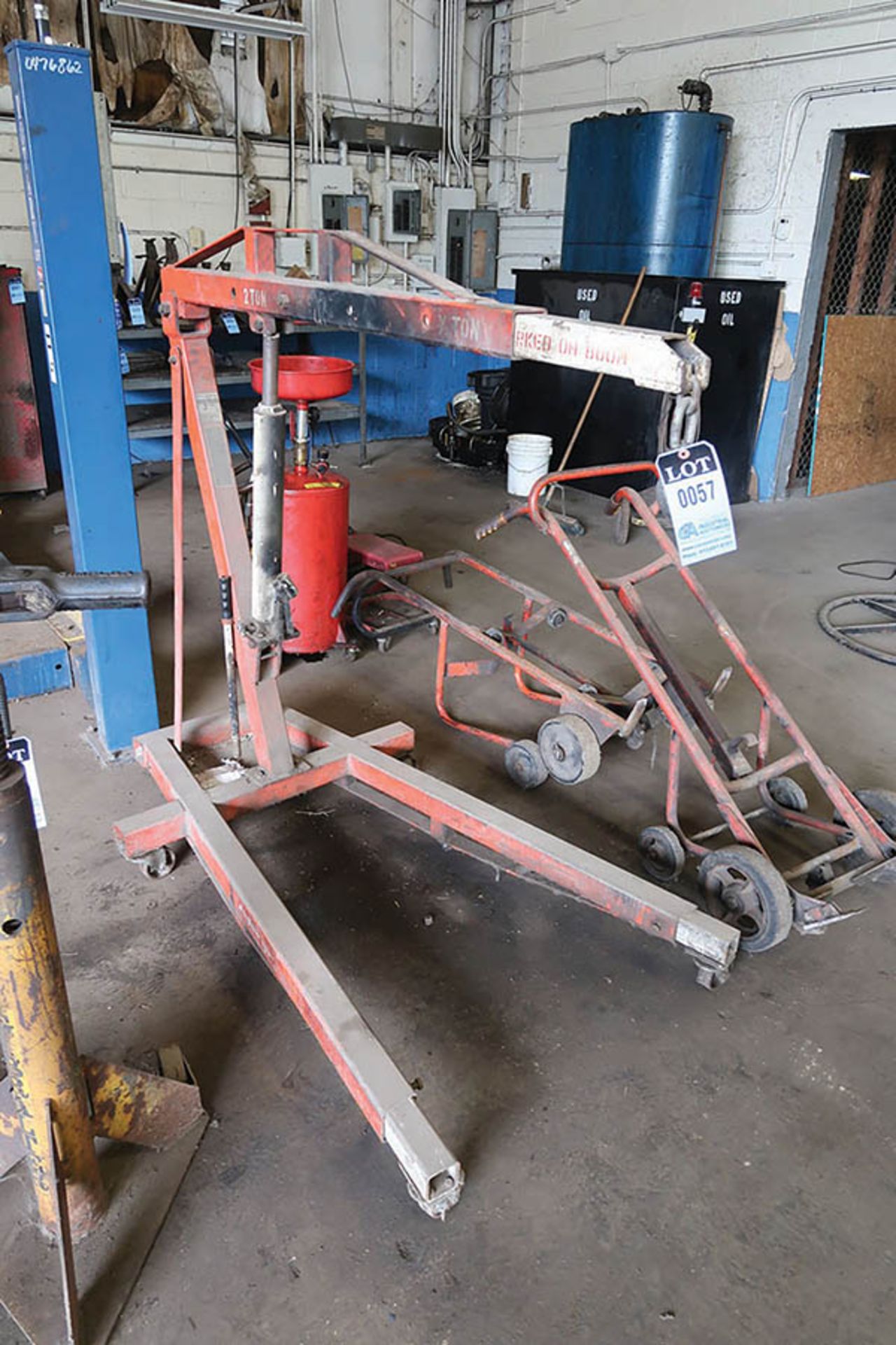 2 TON HEIN-WERNER PORTABLE HYDRAULIC ENGINE HOIST