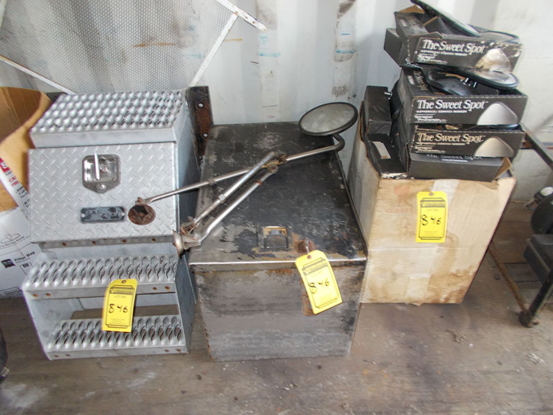 TRUCK TOOLBOXES, MIRRORS, AND FREIGHTLINER GRILL ***LOCATED IN MANSFIELD, OH***