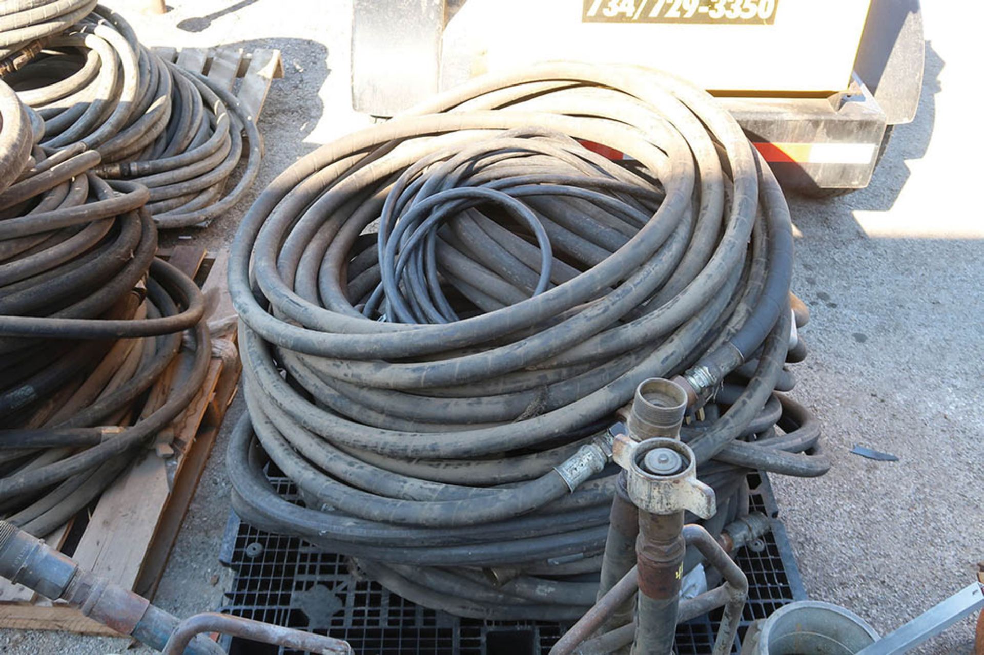 (LOT) (3) SKID HYDRAULIC HOSE AND (3) SEWER PUMPS ***LOCATED IN MIDLAND, MICHIGAN** - Image 4 of 5