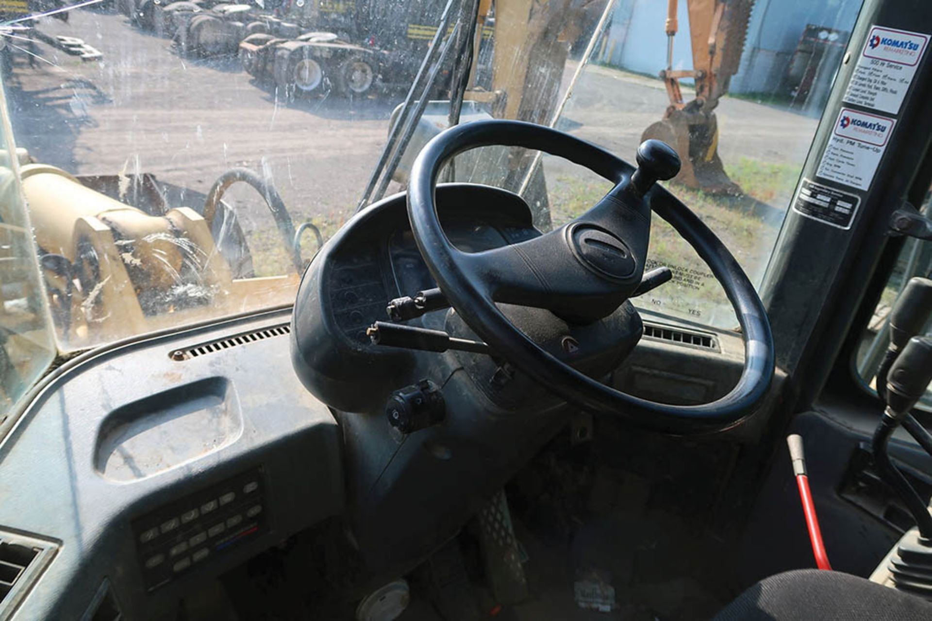 KOMATSU MODEL WA380-3MC 4WD RUBBER TIRE FRONT END LOADER; S/N A51539, 4-YD. FRONT BUCKET, 29 «'' - Image 7 of 8