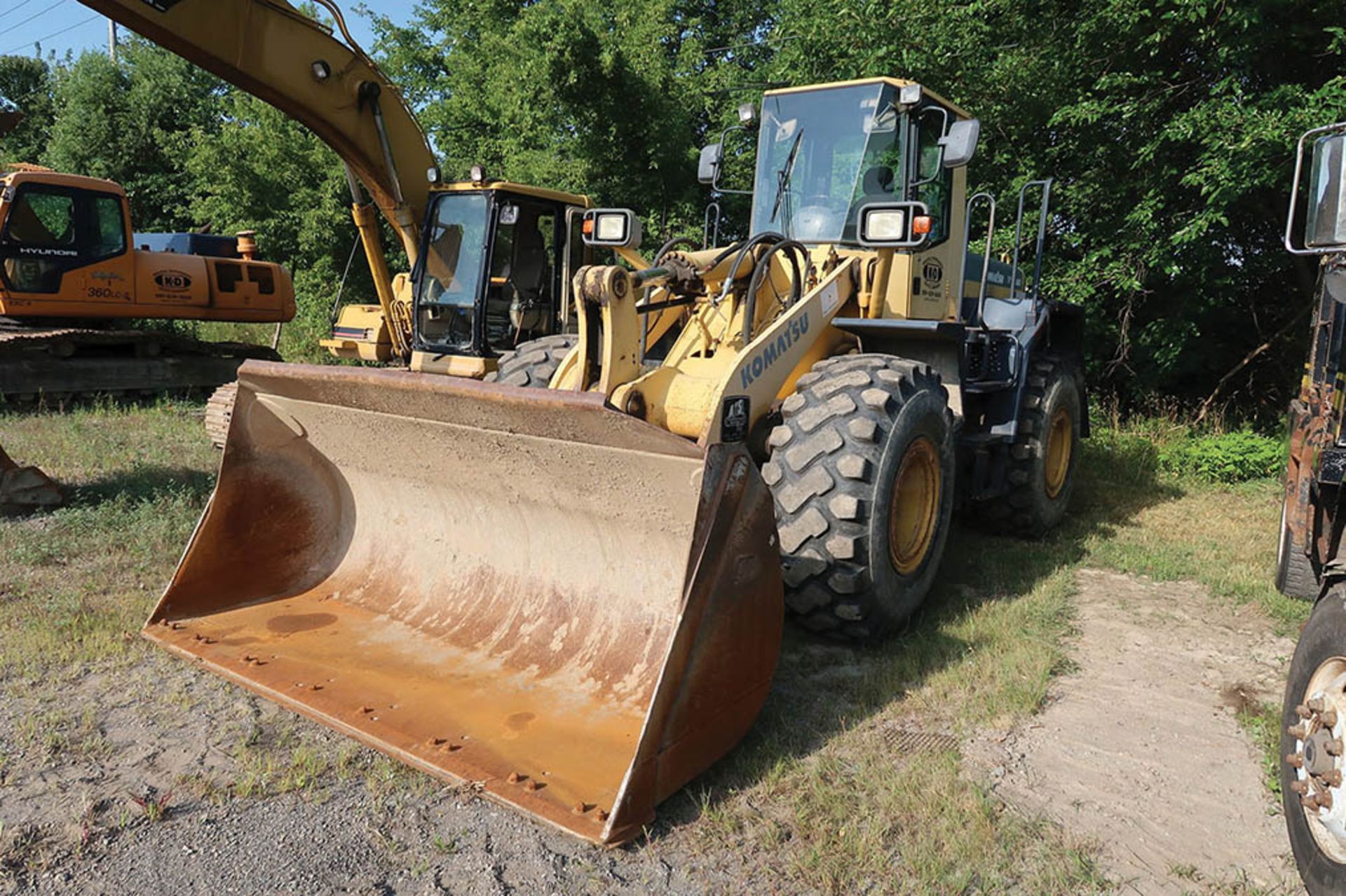 KOMATSU MODEL WA380-3MC 4WD RUBBER TIRE FRONT END LOADER; S/N A51539, 4-YD. FRONT BUCKET, 29 «''