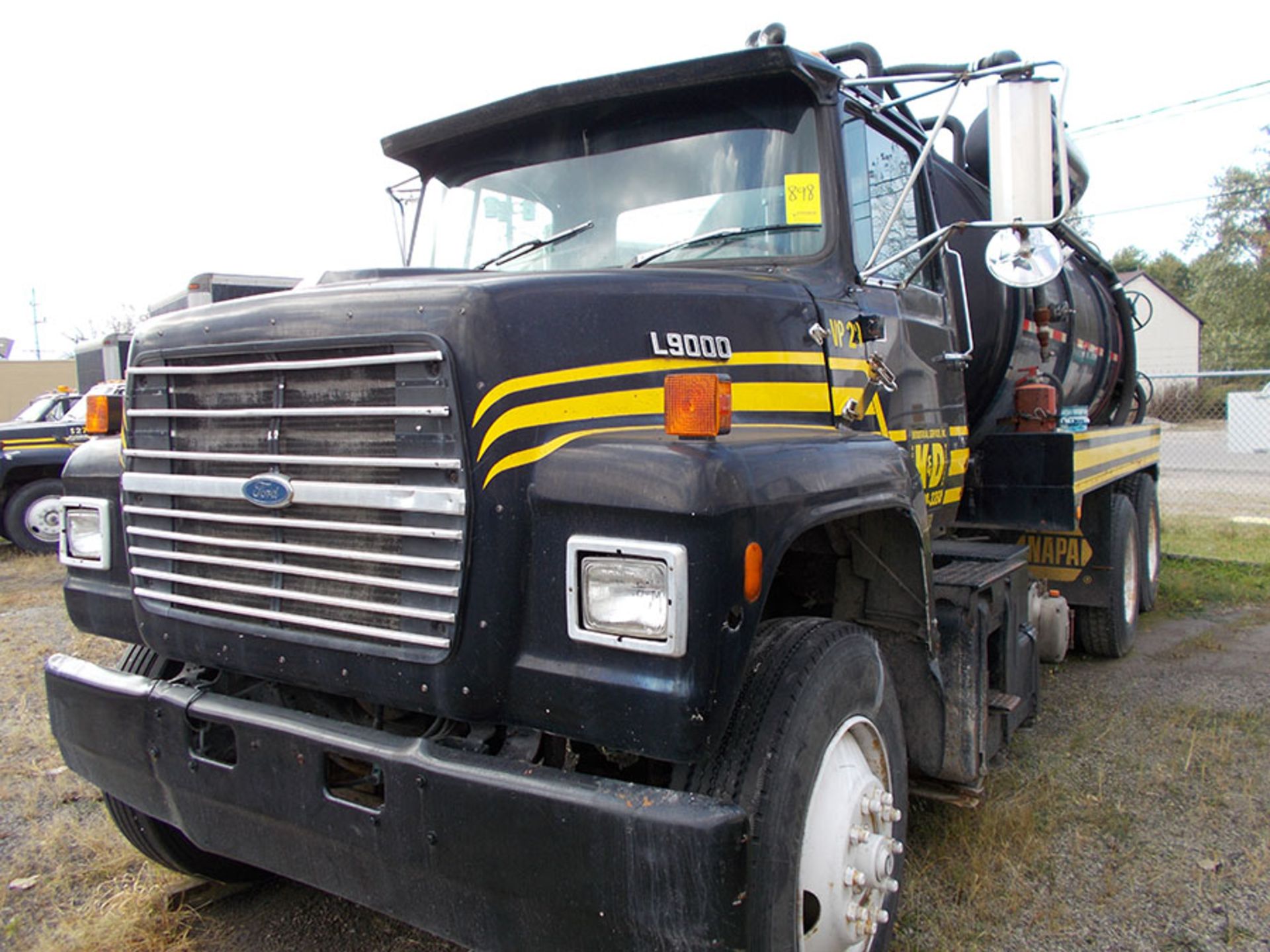 1990 FORD L9000 VACUUM PUMPER; 491,080 MILES, VIN 1FDYW90X5LVA12747, CAT DIESEL, WITH PREVAC SYSTEMS