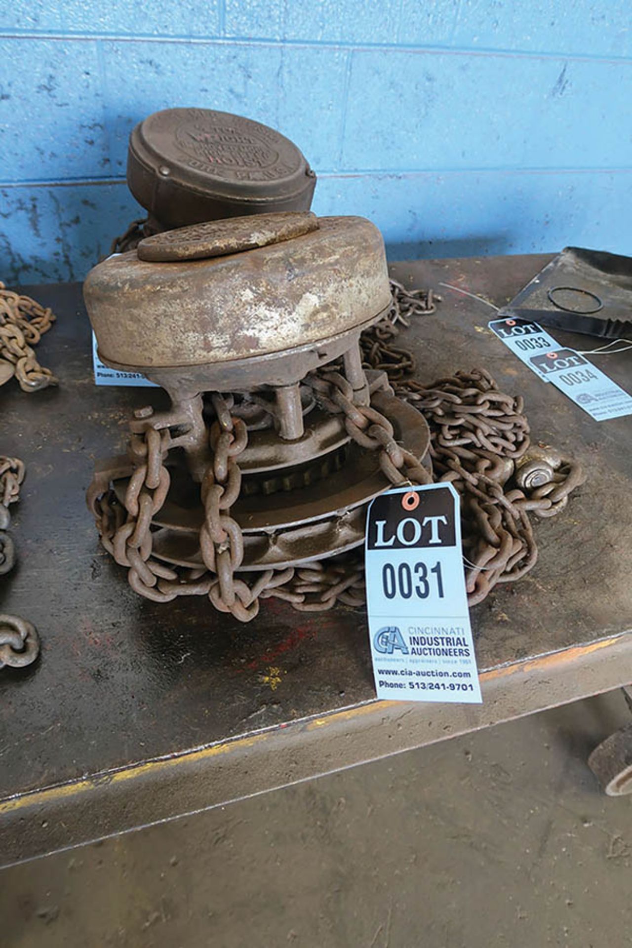 1 TON YALE MANUAL CHAIN HOIST