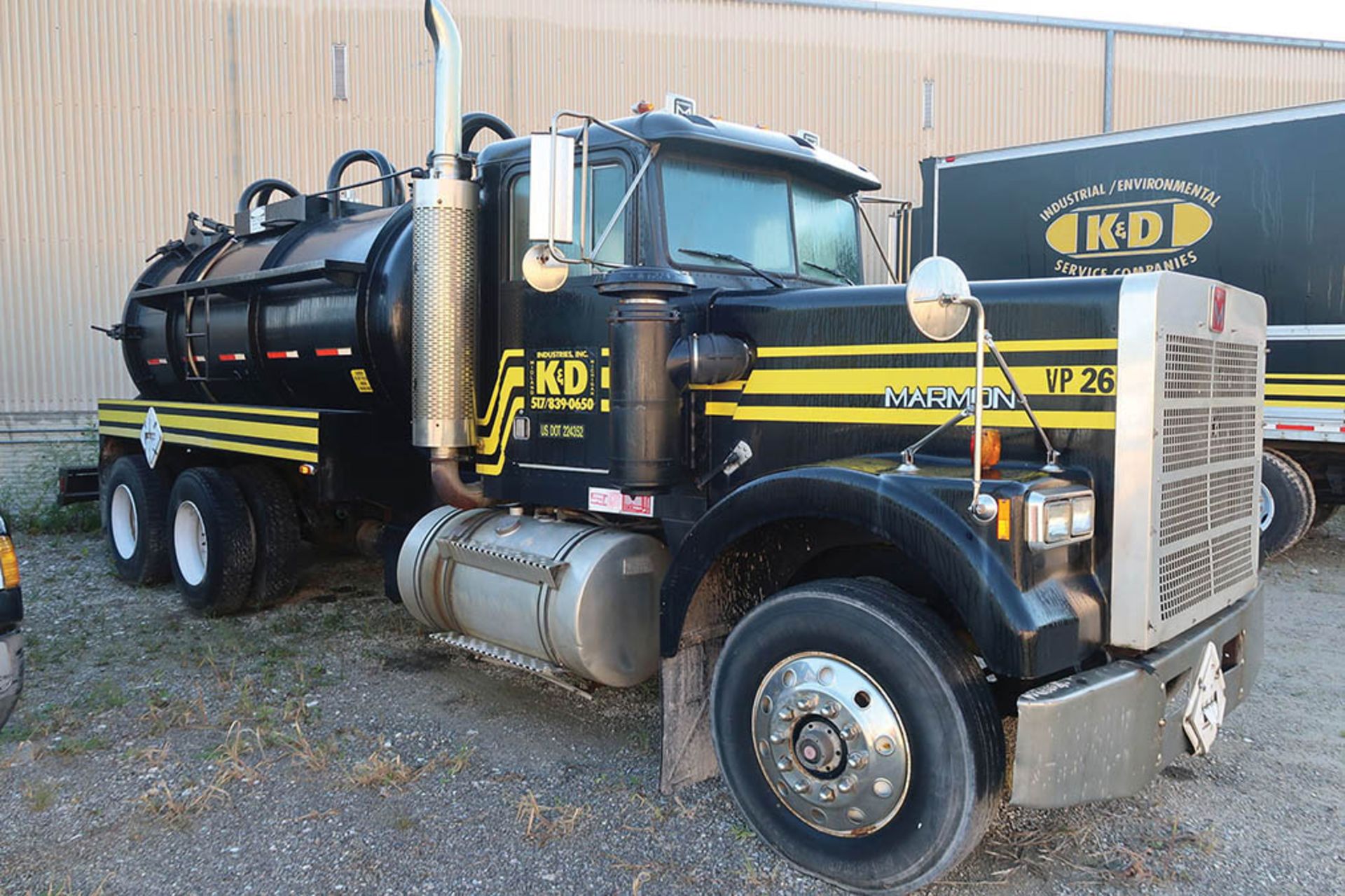 1990 MARMON VACUUM TRUCK; VIN # 1JUKE0188L1000233, PRESVAC SYSTEMS PV750R VACUUM PUMP, PRESVAC - Image 2 of 15