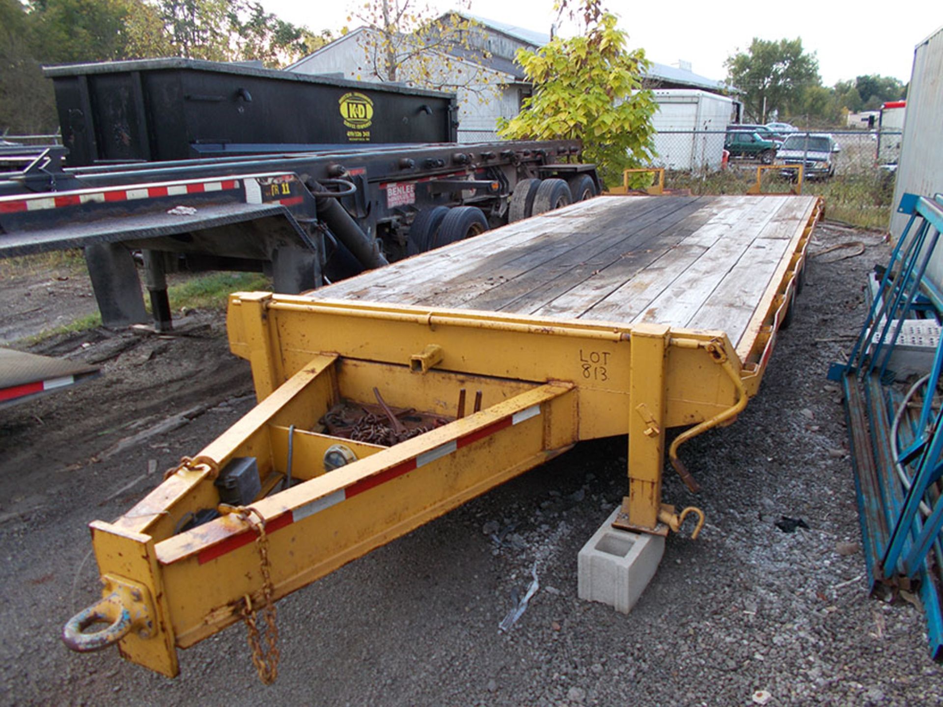 1997 MORITZ EQUIPMENT TRAILER; 20' X 8' BED WITH 5' DOVE TAIL WITH RAMPS, 2-AXLE, 8 TIRES ***LOCATED