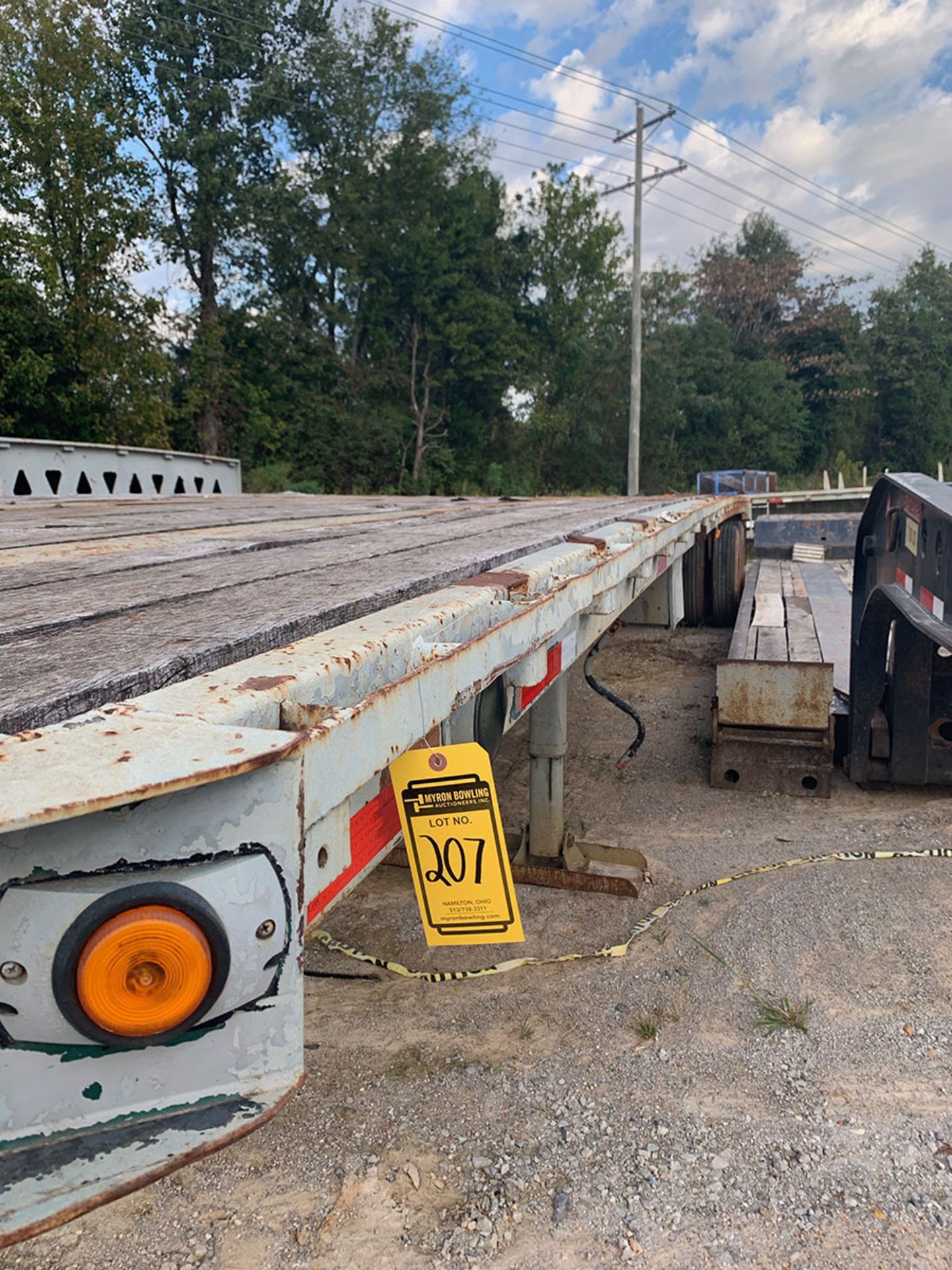 GREAT DANE 48' FLATBED TRAILER, T/A, WOOD DECK, AIR RIDE SUSPENSION