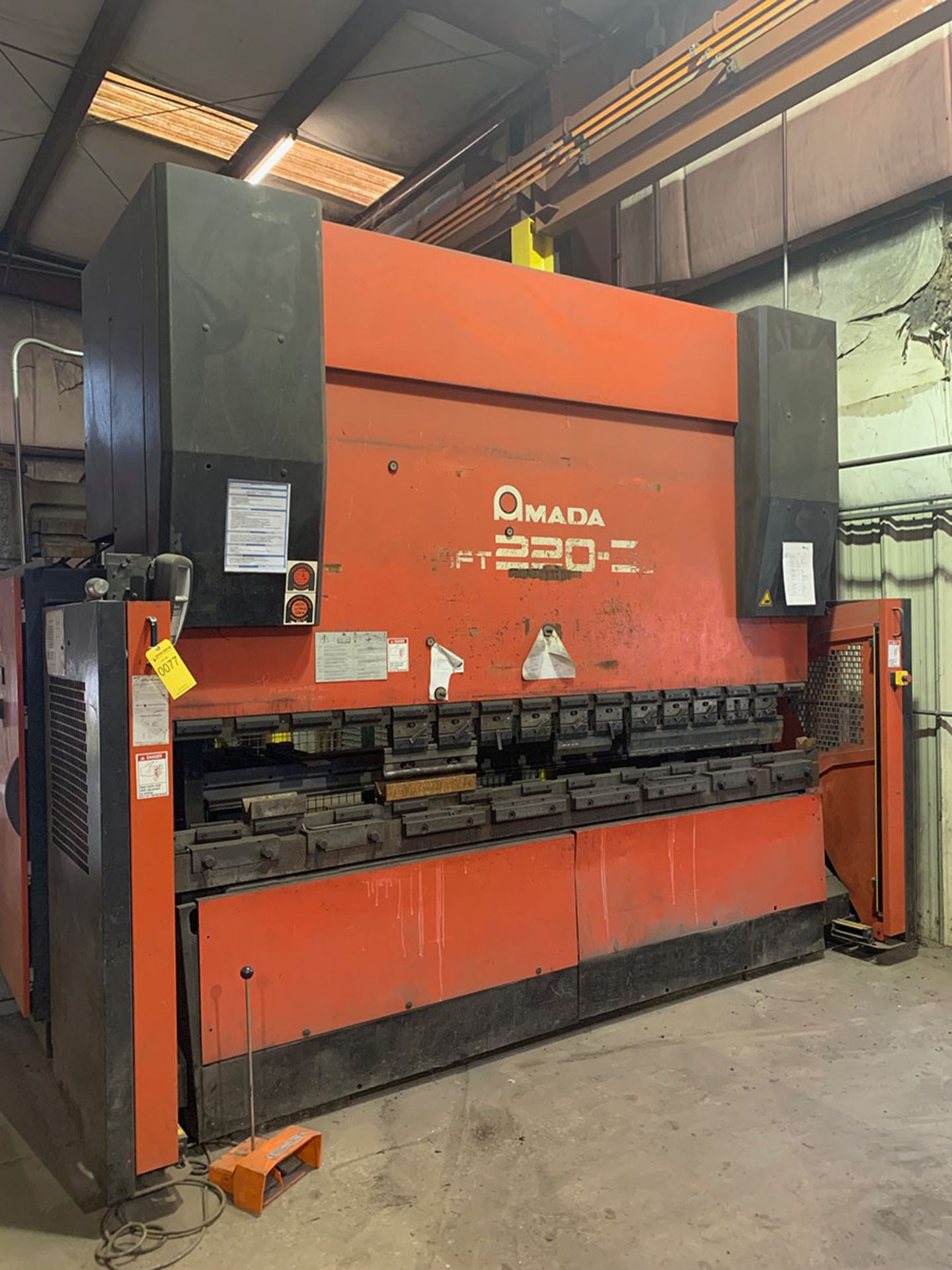 2001 AMADA HFT 220-3L PRESS BREAK 350MM 129'' BED, POWER BACK GAUGE PENDANT CONTROL, FOOT SWITCH,