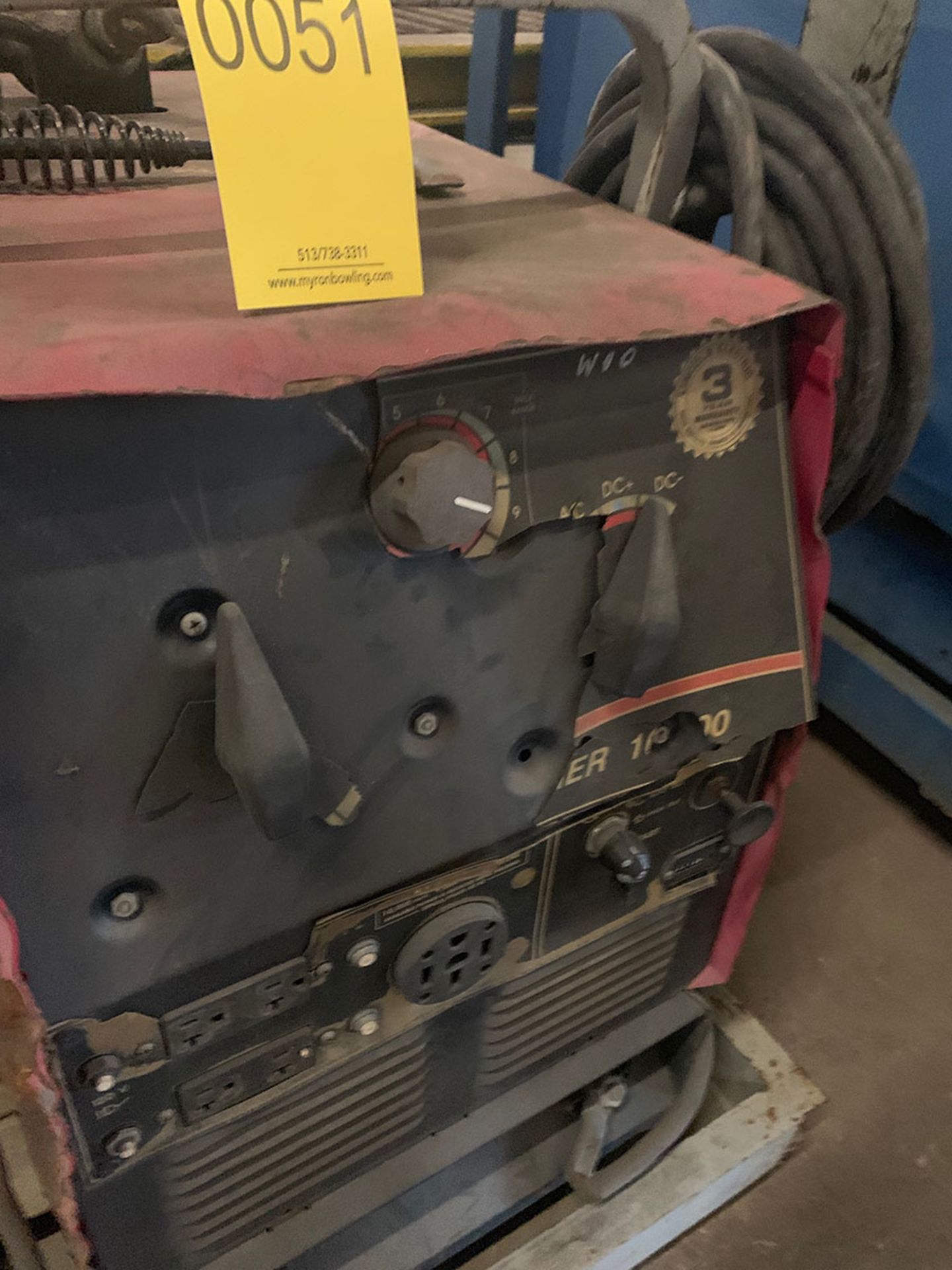 LINCOLN RANGER 1000 GAS POWERED AC/DC ARC WELDER 20HP KOHLER ENGINE - Image 2 of 2