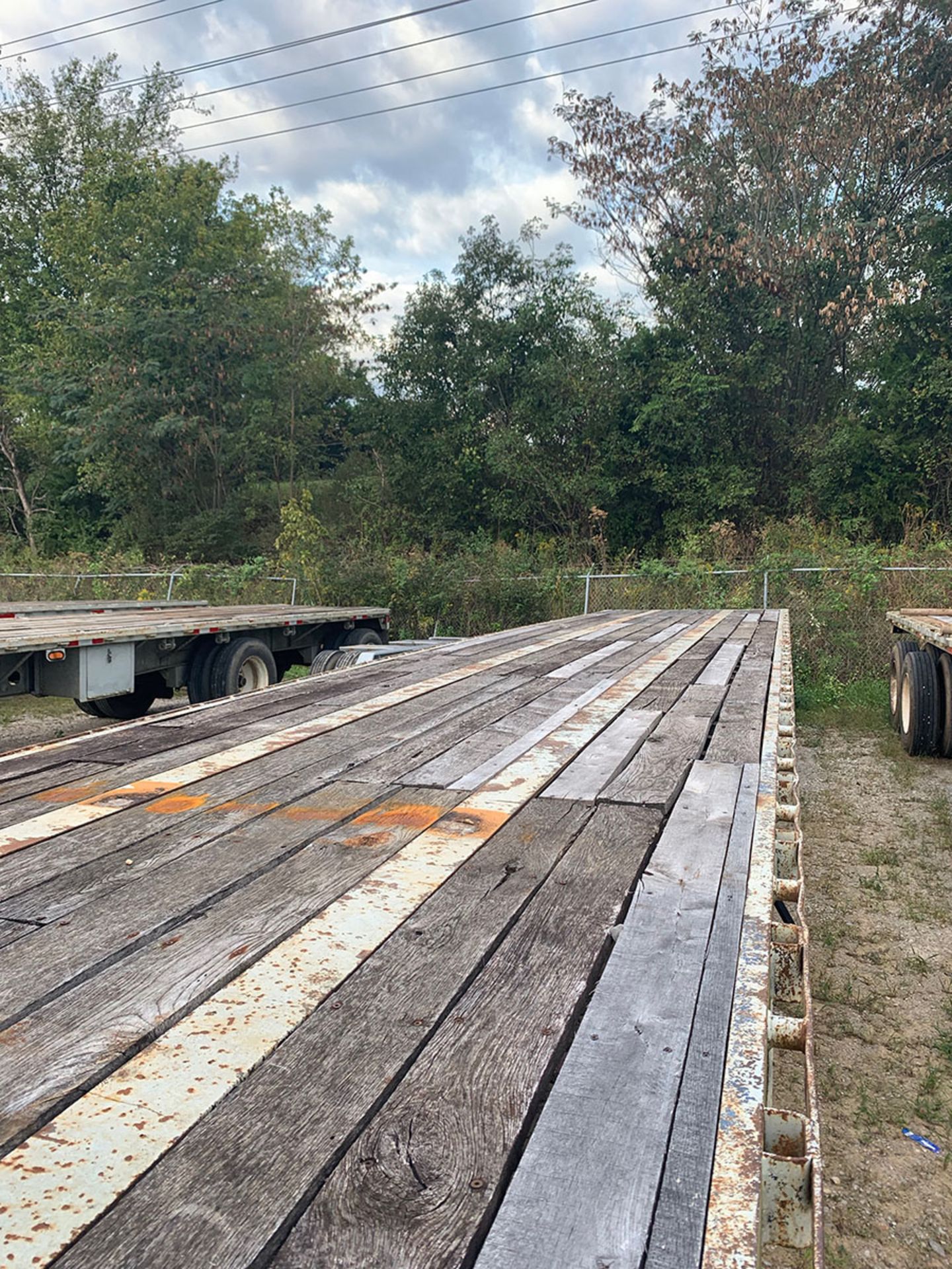 GREAT DANE 48' FLATBED TRAILER WITH HEADACHE RACK, T/A, WOOD DECK, AIR RIDE SUSPENSION - Image 2 of 2