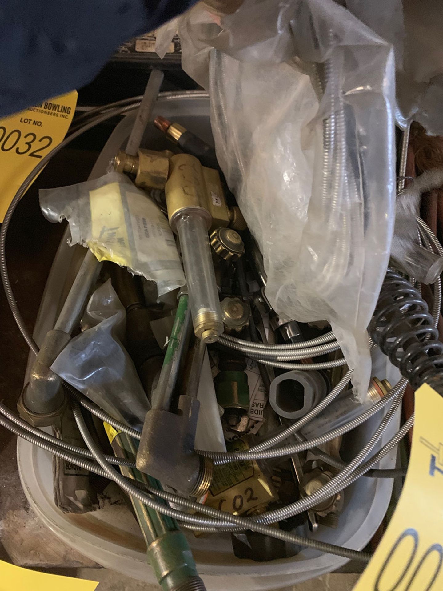 LOT OF ASSORTED WELDING AND CUTTING ACCESSORIES